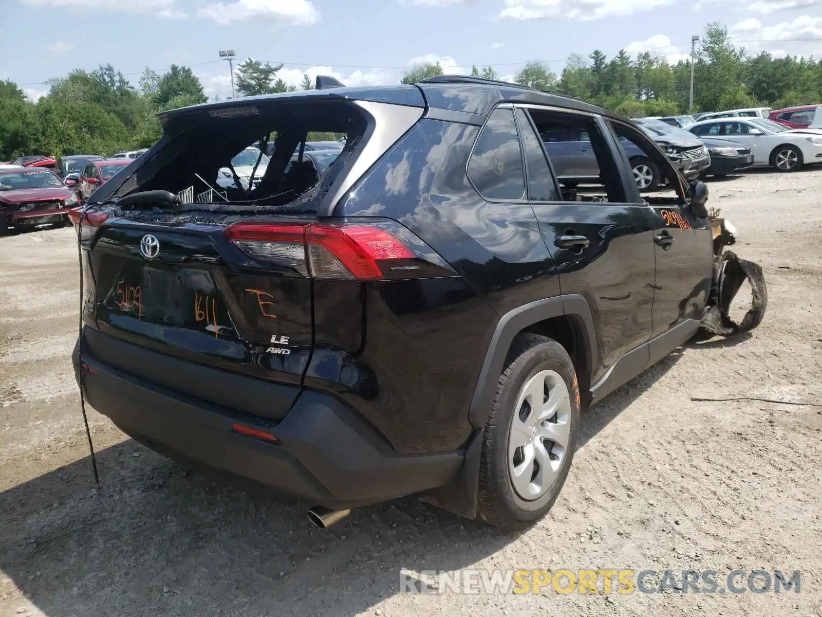 4 Photograph of a damaged car 2T3F1RFV8KW044454 TOYOTA RAV4 2019