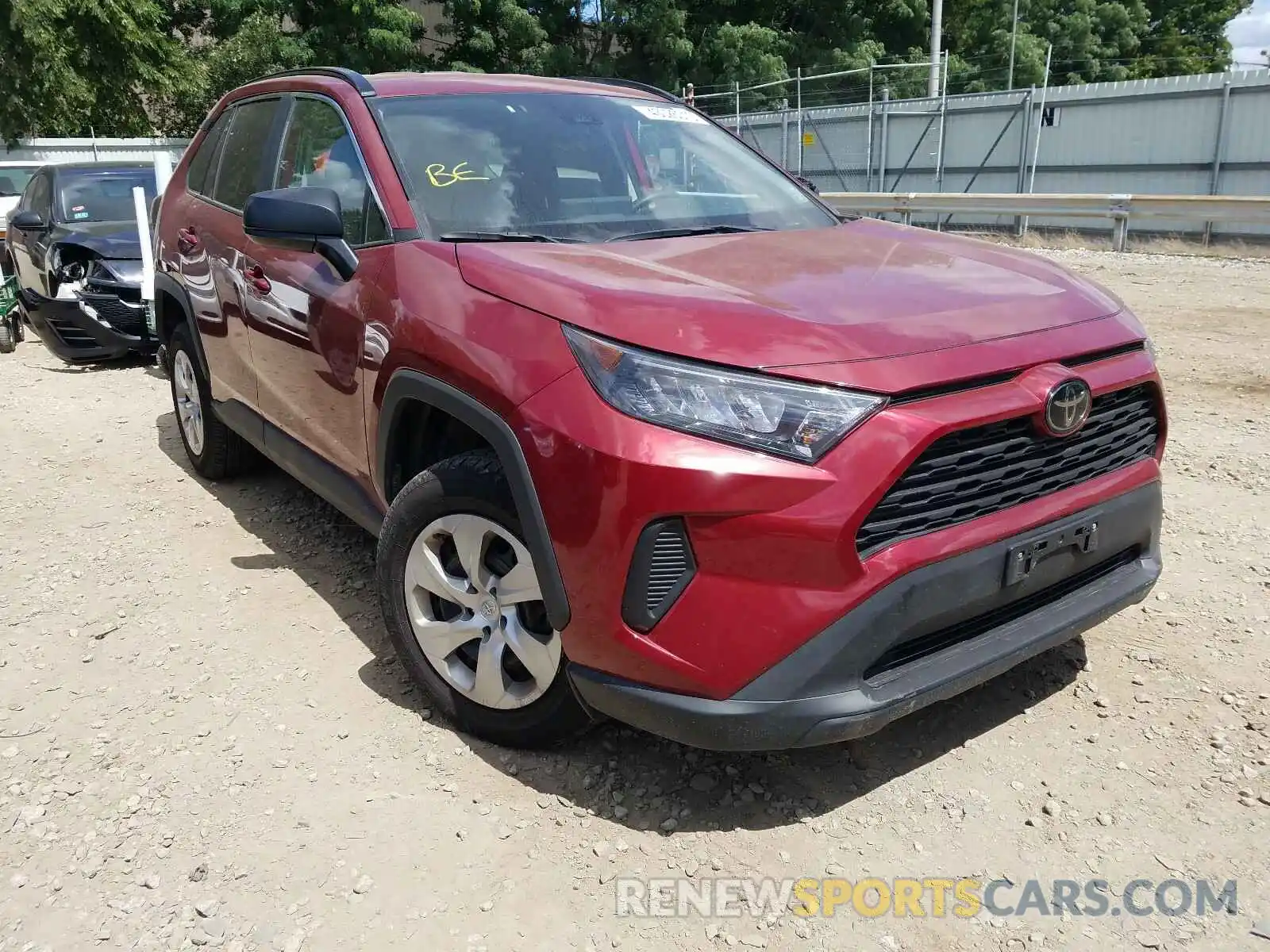 1 Photograph of a damaged car 2T3F1RFV8KW053624 TOYOTA RAV4 2019