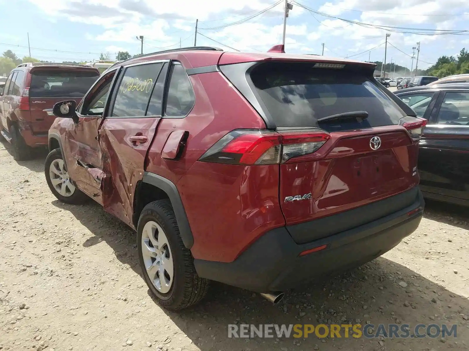 3 Photograph of a damaged car 2T3F1RFV8KW053624 TOYOTA RAV4 2019