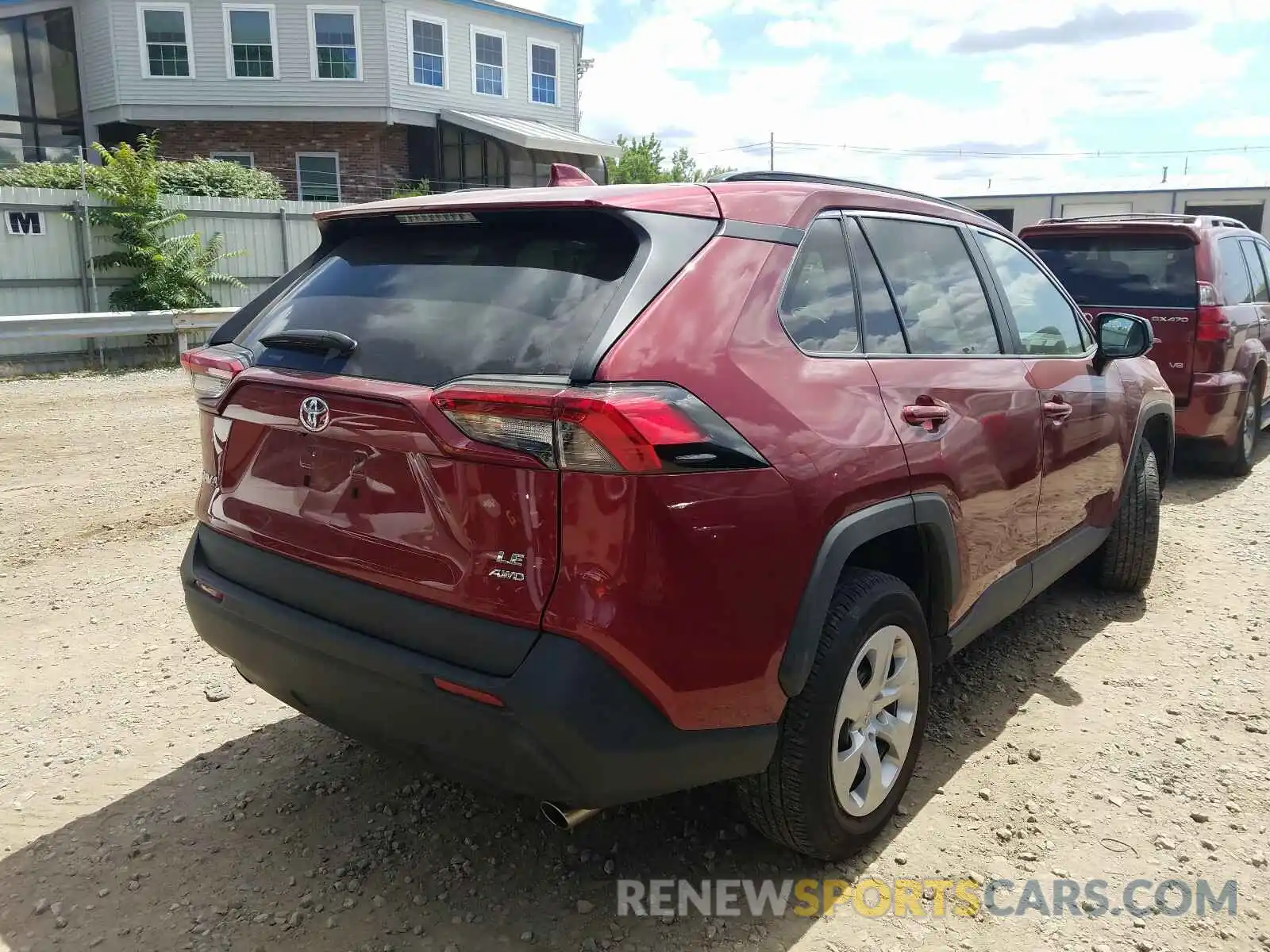 4 Photograph of a damaged car 2T3F1RFV8KW053624 TOYOTA RAV4 2019