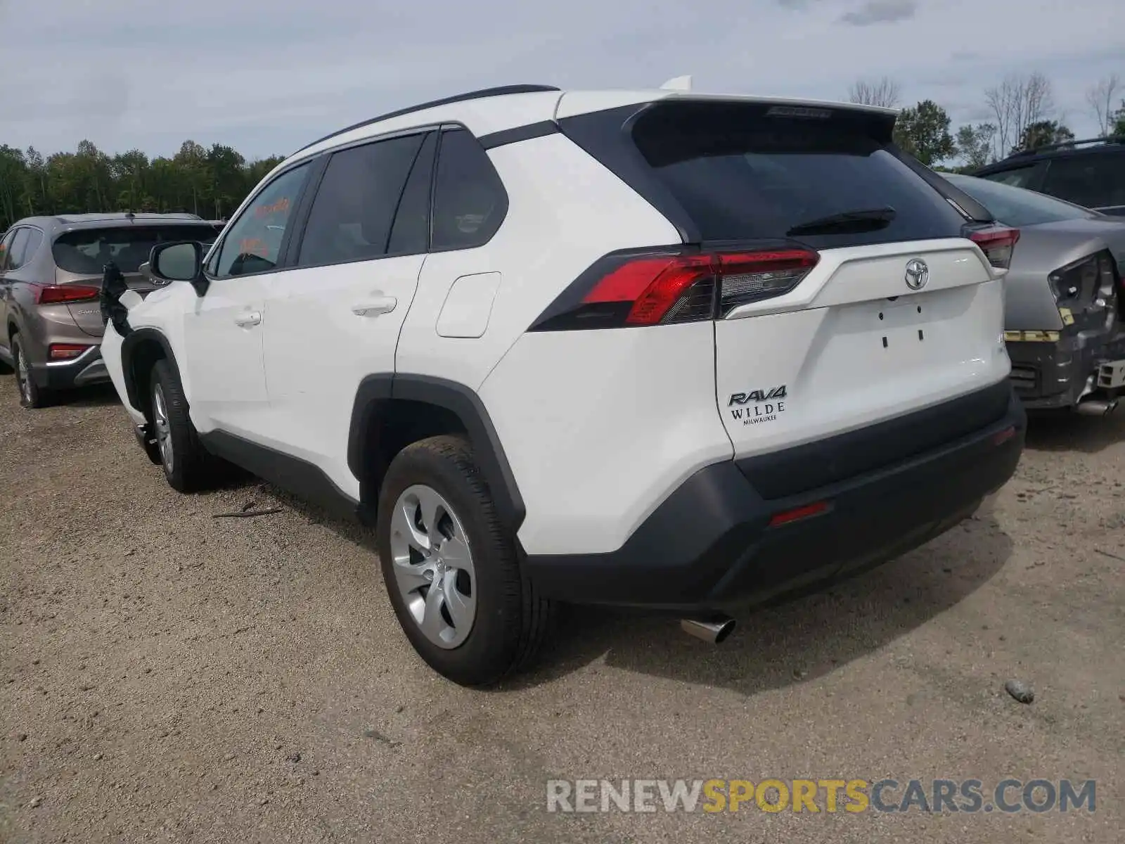 3 Photograph of a damaged car 2T3F1RFV8KW063232 TOYOTA RAV4 2019