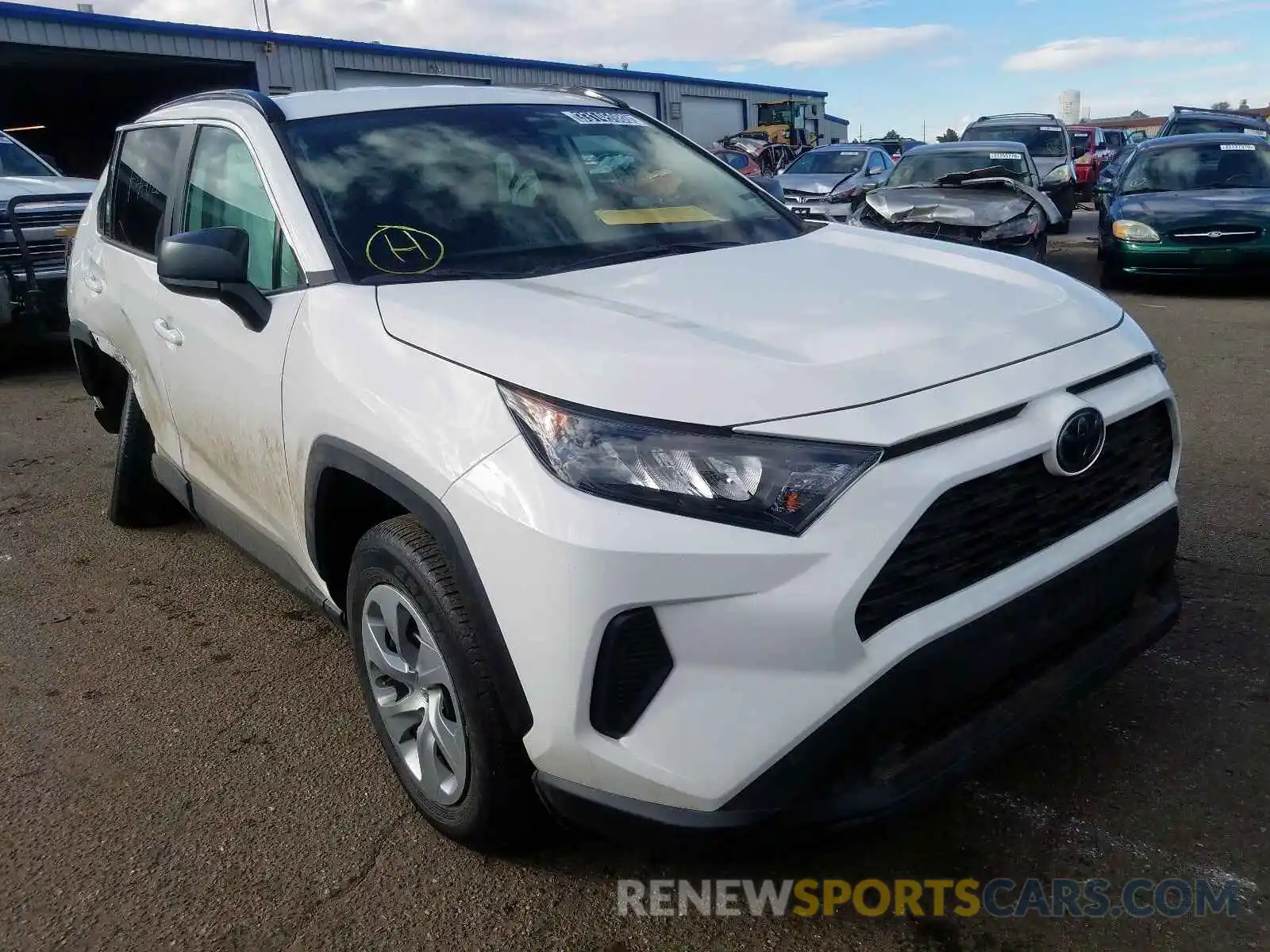 1 Photograph of a damaged car 2T3F1RFV8KW066275 TOYOTA RAV4 2019