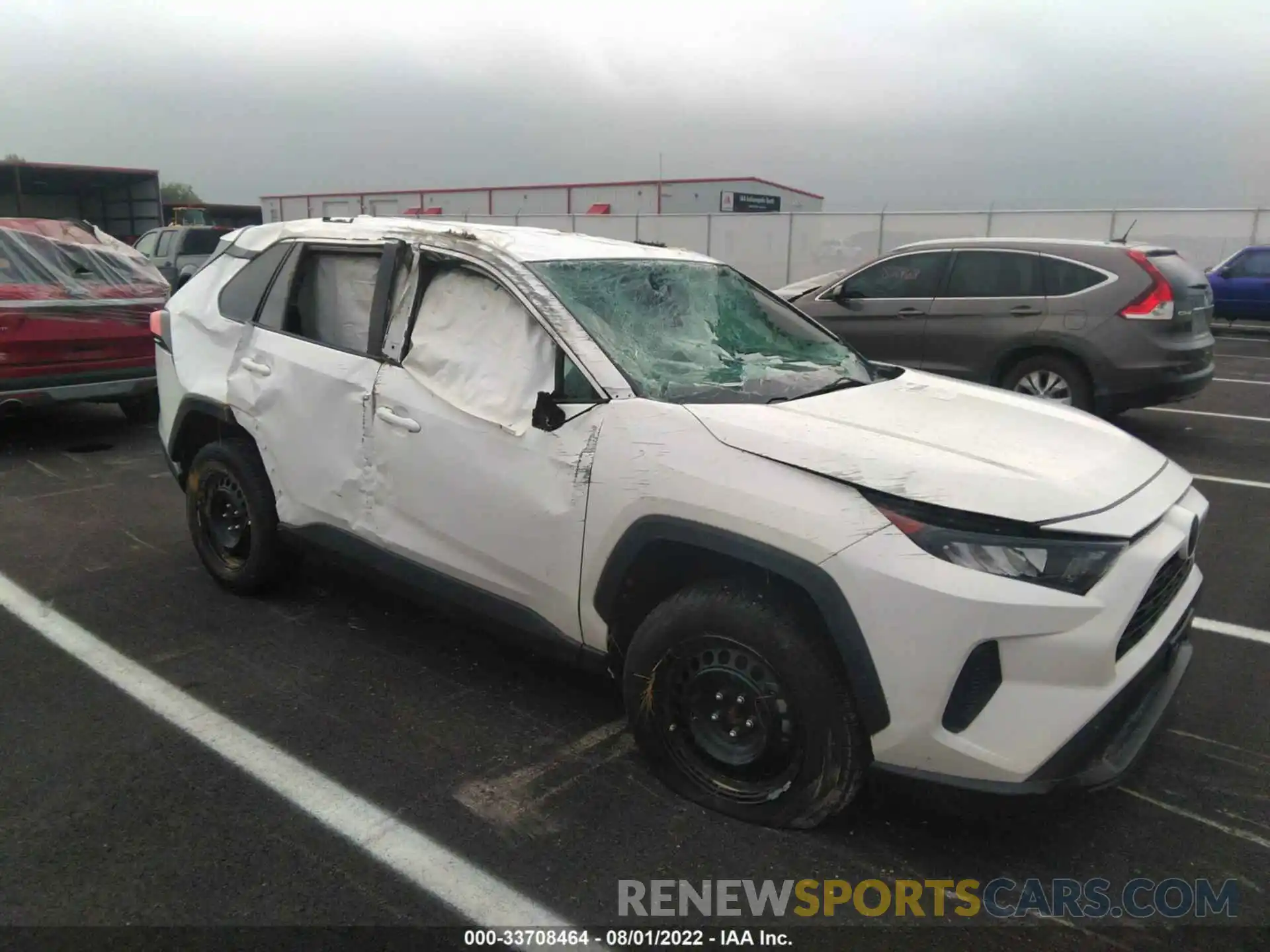 1 Photograph of a damaged car 2T3F1RFV8KW071654 TOYOTA RAV4 2019