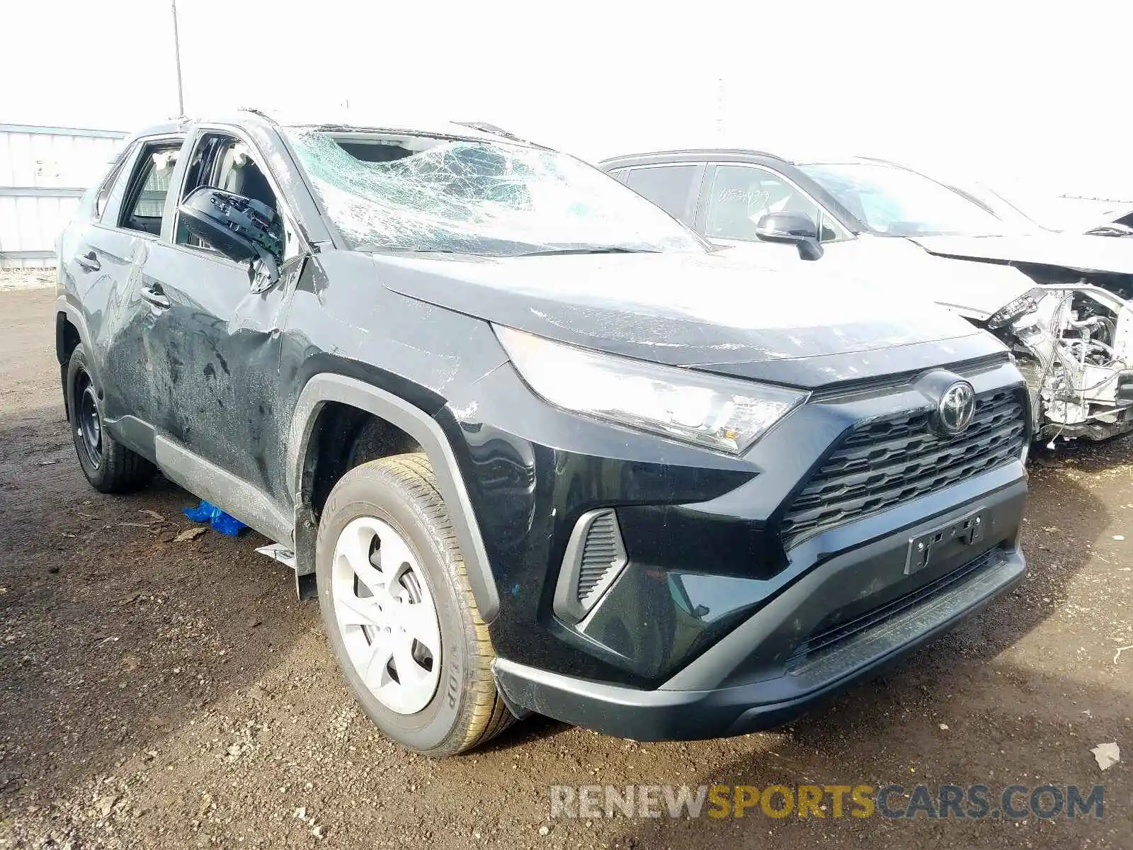 1 Photograph of a damaged car 2T3F1RFV8KW082489 TOYOTA RAV4 2019