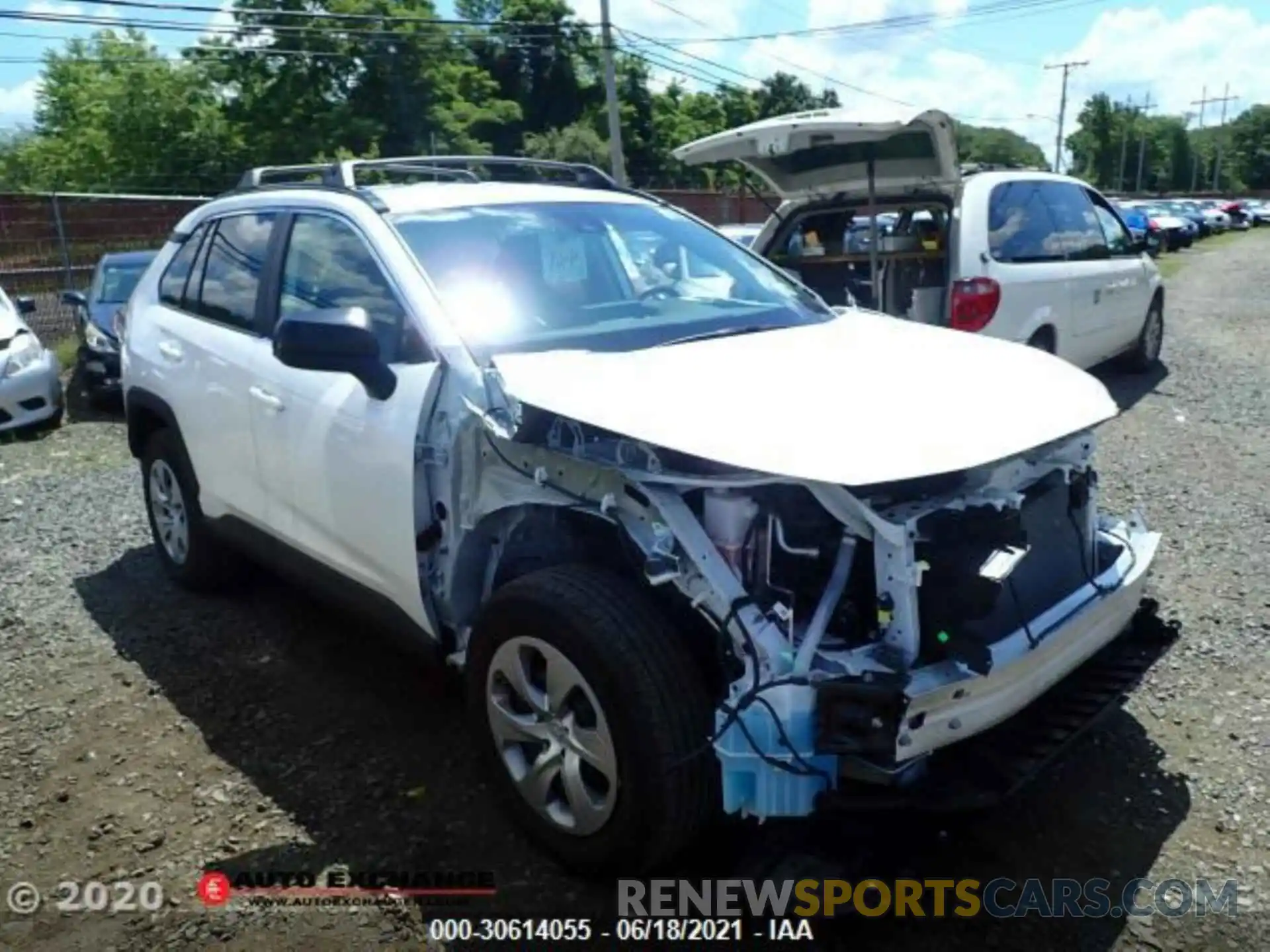 5 Photograph of a damaged car 2T3F1RFV9KC011061 TOYOTA RAV4 2019