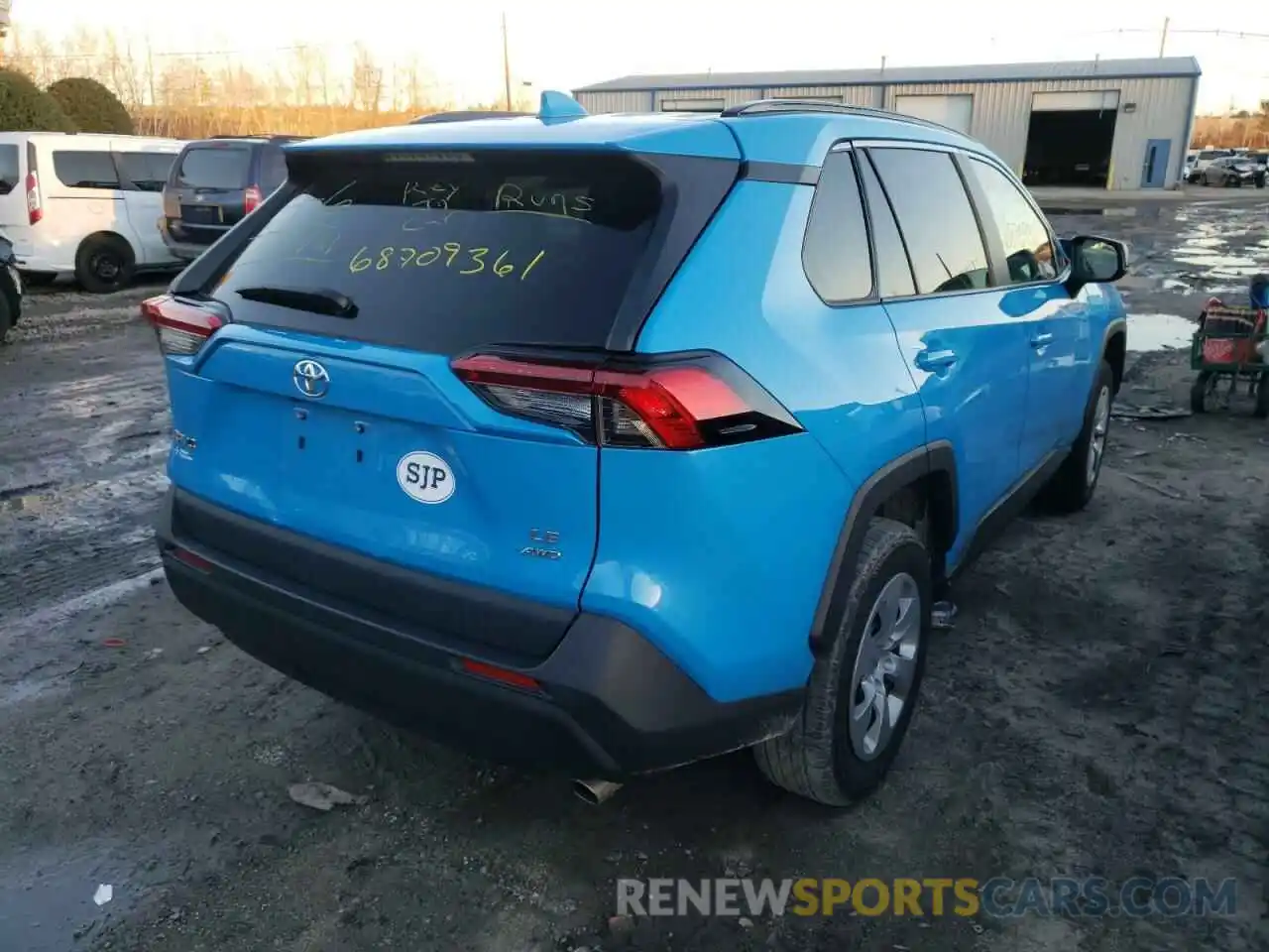 4 Photograph of a damaged car 2T3F1RFV9KC026272 TOYOTA RAV4 2019