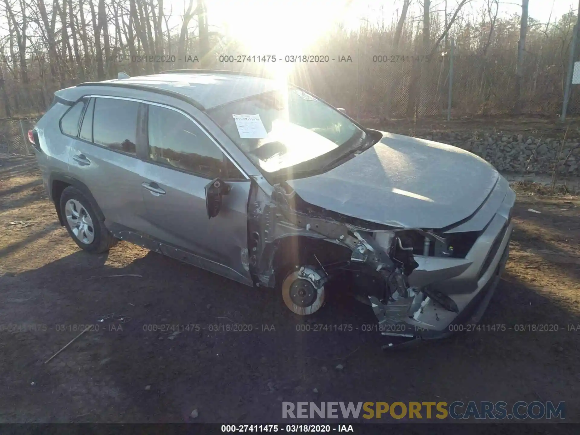 1 Photograph of a damaged car 2T3F1RFV9KC032556 TOYOTA RAV4 2019