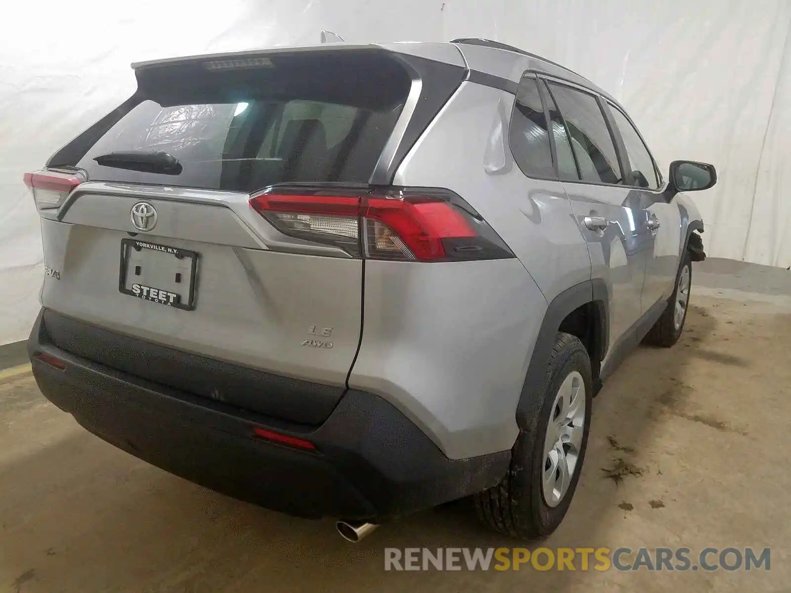 4 Photograph of a damaged car 2T3F1RFV9KC059644 TOYOTA RAV4 2019