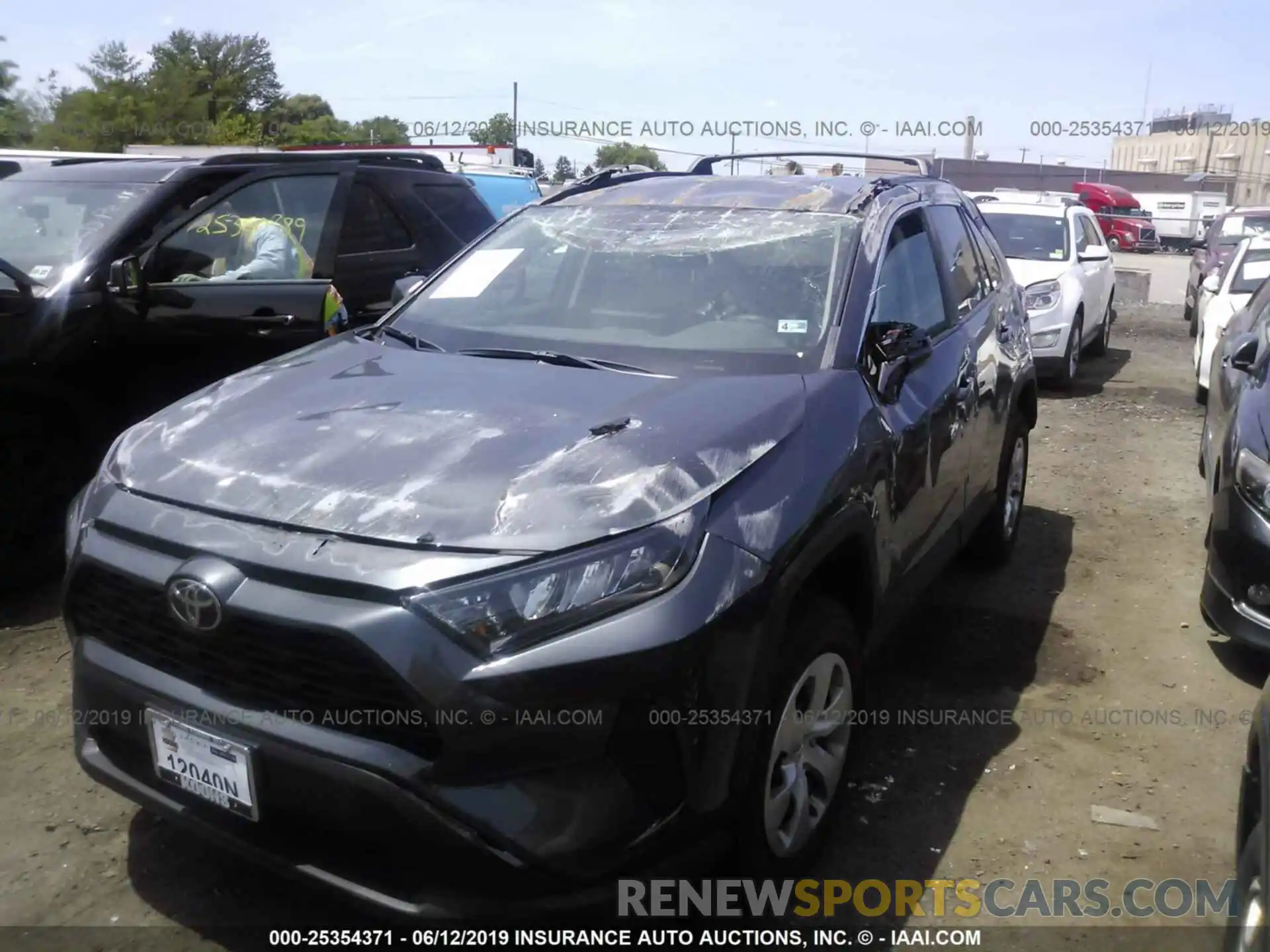 2 Photograph of a damaged car 2T3F1RFV9KW006103 TOYOTA RAV4 2019