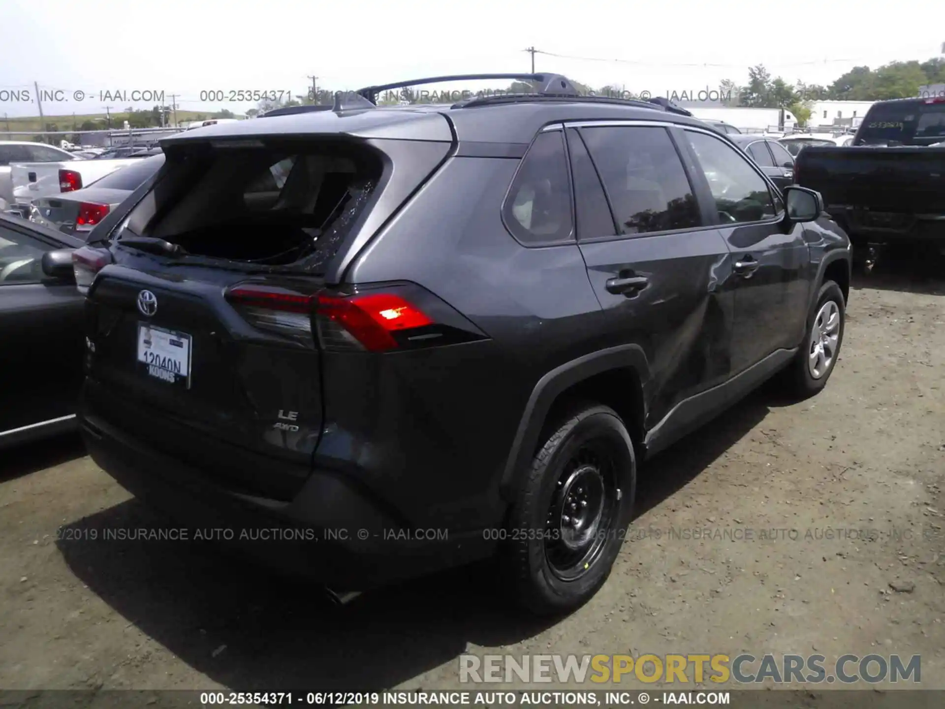 4 Photograph of a damaged car 2T3F1RFV9KW006103 TOYOTA RAV4 2019