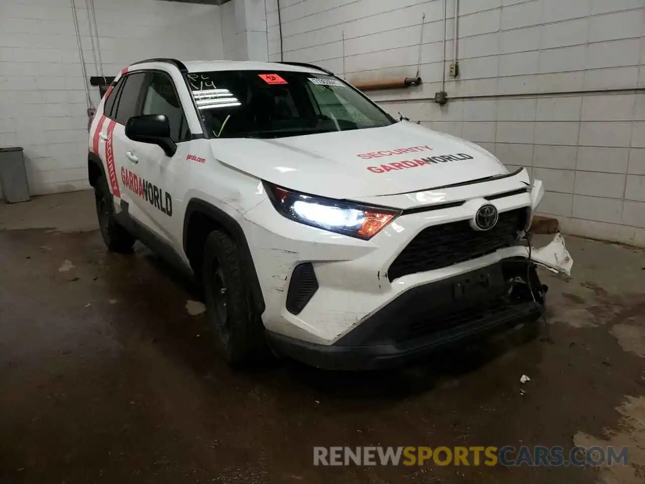 1 Photograph of a damaged car 2T3F1RFV9KW011740 TOYOTA RAV4 2019