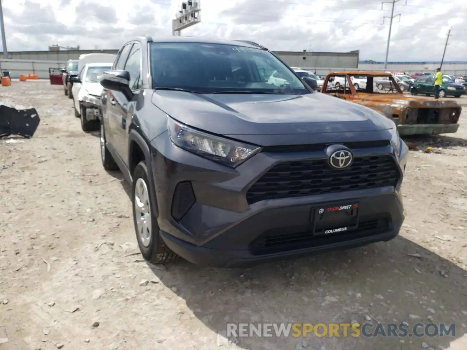 1 Photograph of a damaged car 2T3F1RFV9KW015447 TOYOTA RAV4 2019