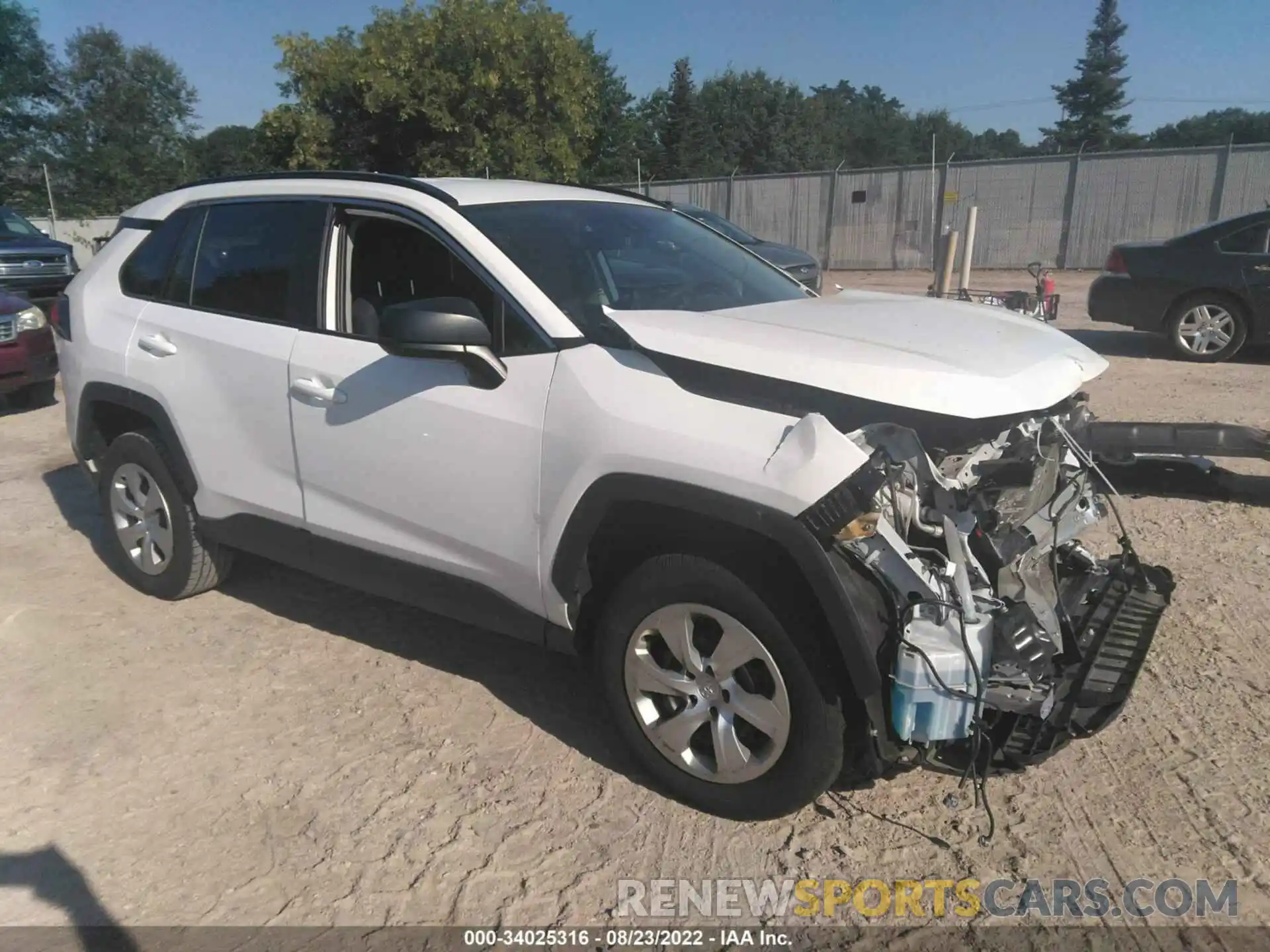 1 Photograph of a damaged car 2T3F1RFV9KW029476 TOYOTA RAV4 2019