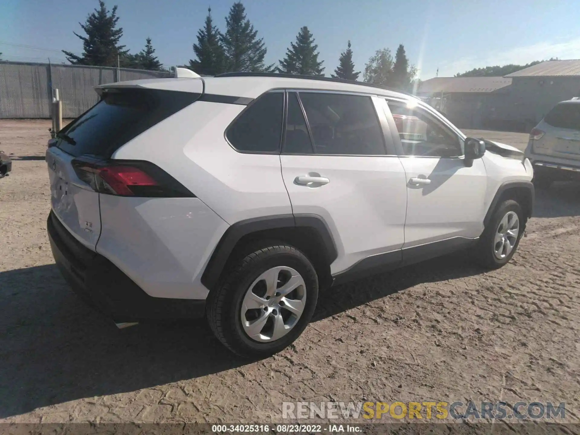 4 Photograph of a damaged car 2T3F1RFV9KW029476 TOYOTA RAV4 2019