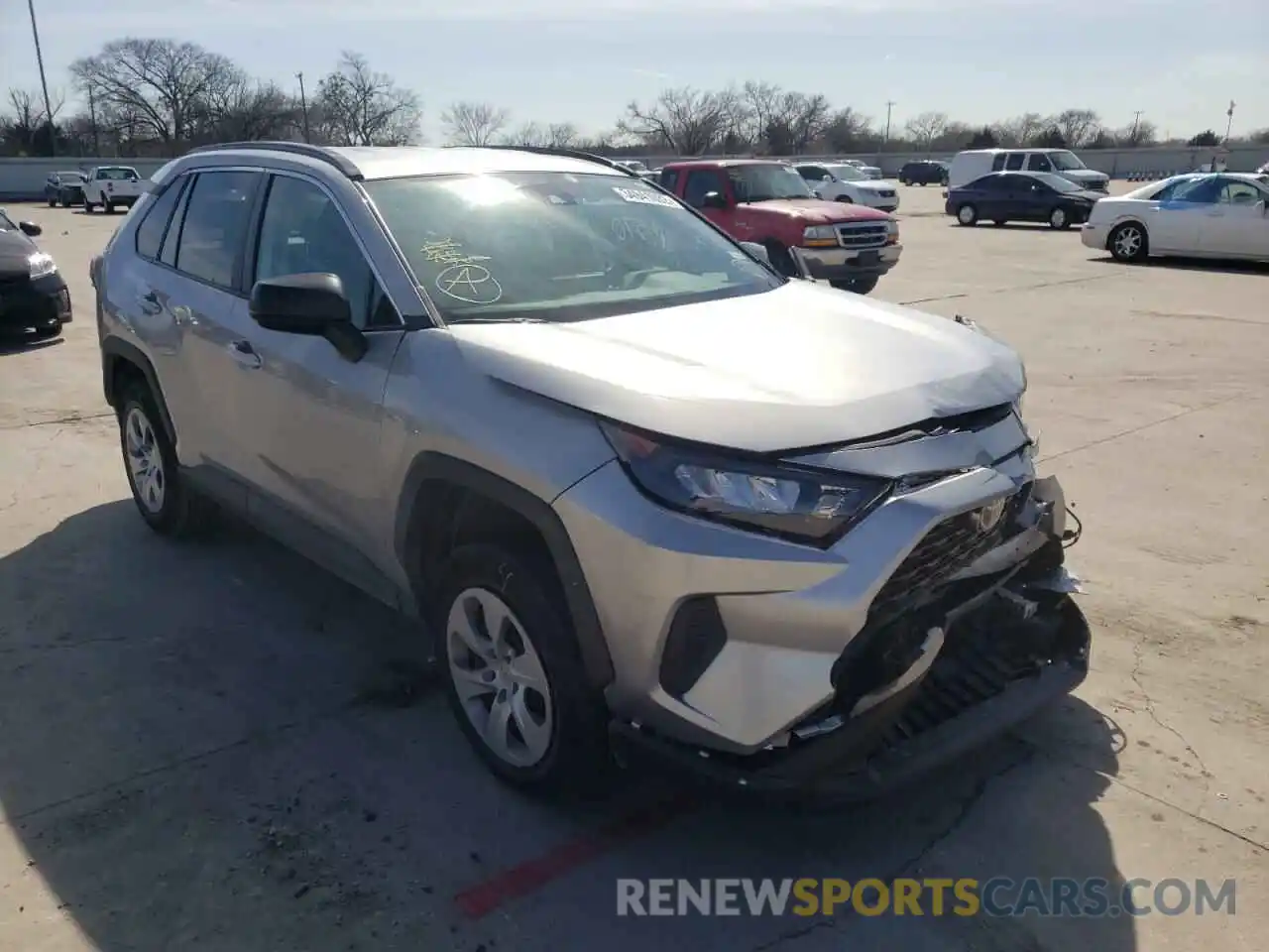 1 Photograph of a damaged car 2T3F1RFV9KW054152 TOYOTA RAV4 2019