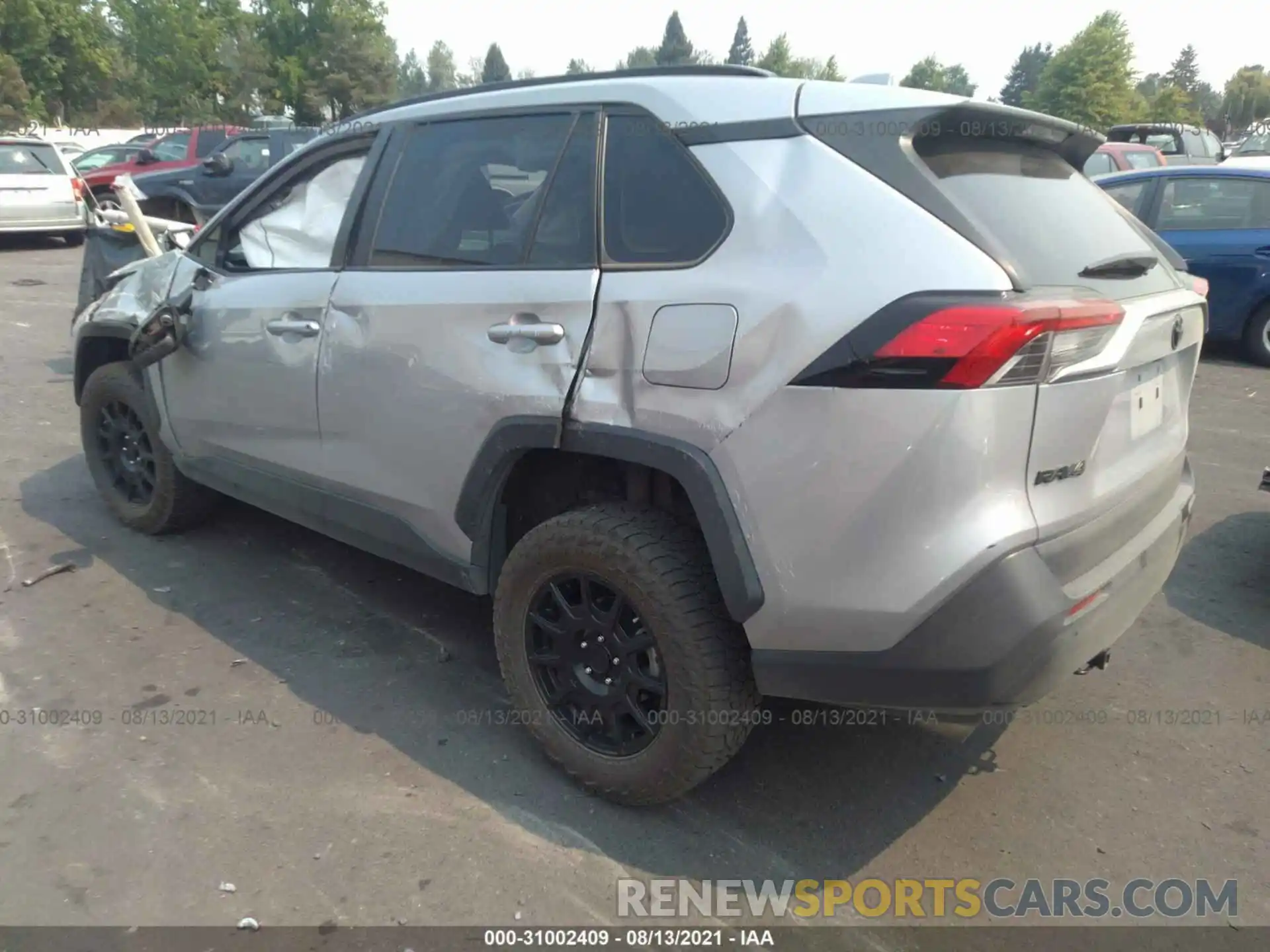 3 Фотография поврежденного автомобиля 2T3F1RFV9KW057245 TOYOTA RAV4 2019