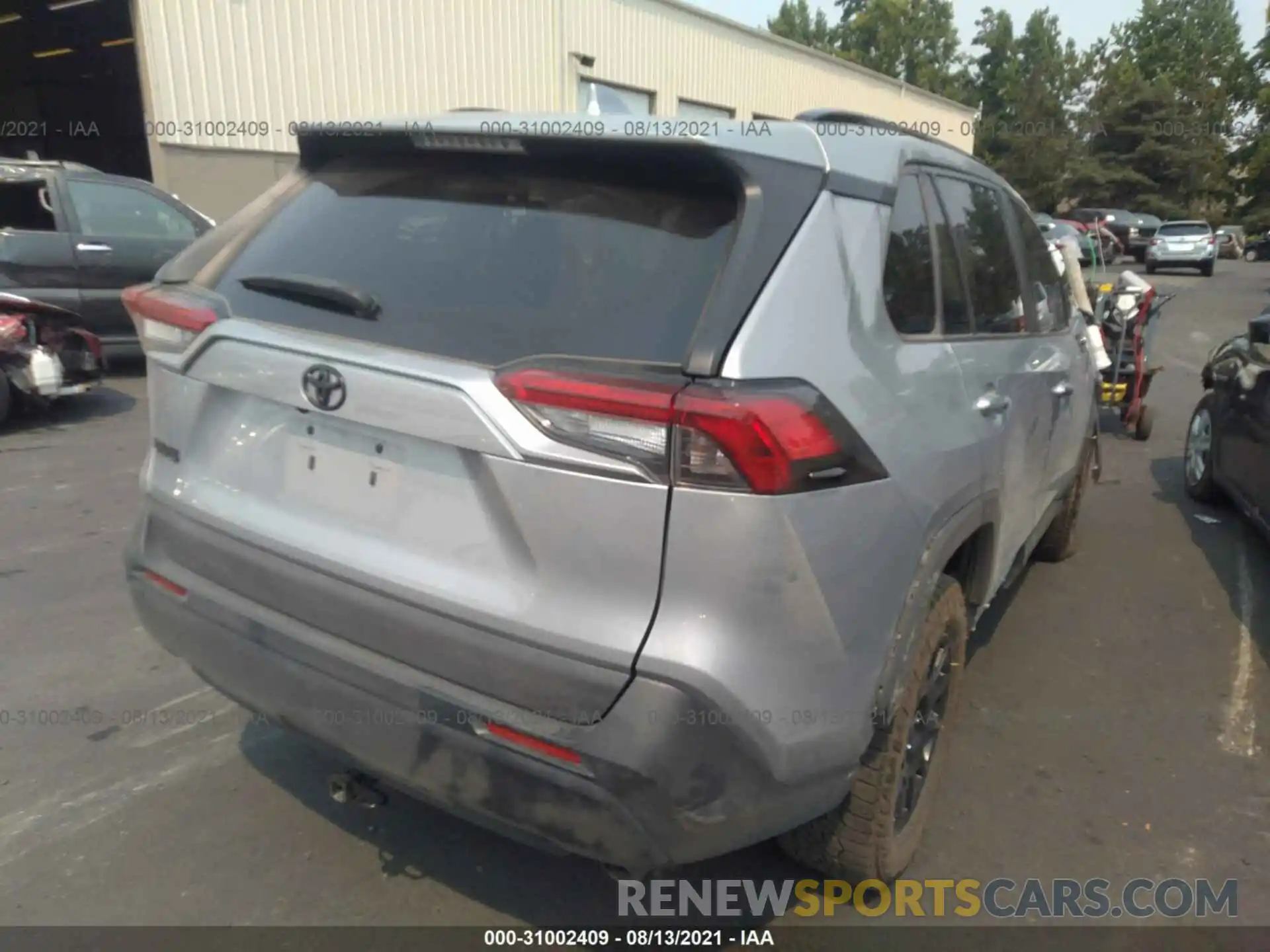 4 Photograph of a damaged car 2T3F1RFV9KW057245 TOYOTA RAV4 2019