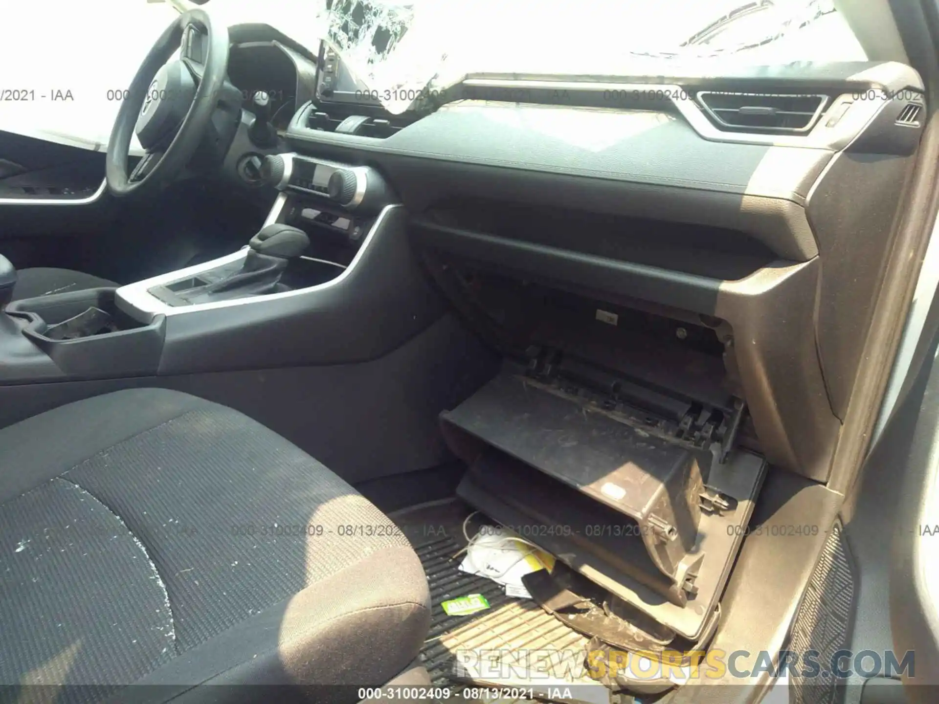 5 Photograph of a damaged car 2T3F1RFV9KW057245 TOYOTA RAV4 2019