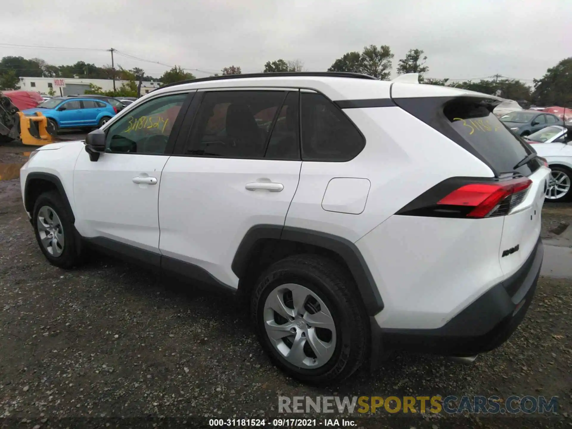 3 Photograph of a damaged car 2T3F1RFV9KW063370 TOYOTA RAV4 2019