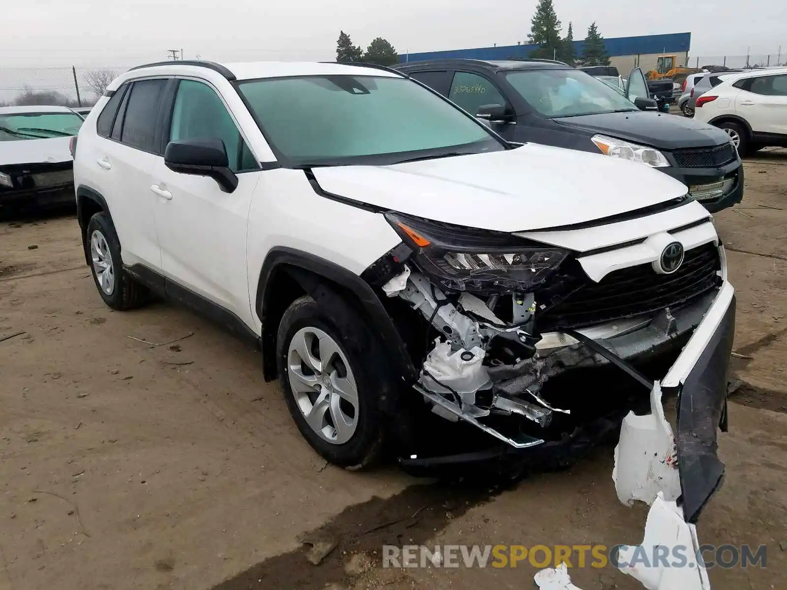 1 Photograph of a damaged car 2T3F1RFV9KW064860 TOYOTA RAV4 2019