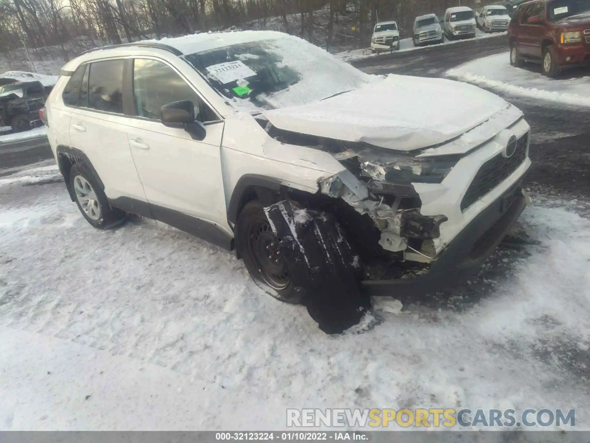 1 Photograph of a damaged car 2T3F1RFV9KW065622 TOYOTA RAV4 2019