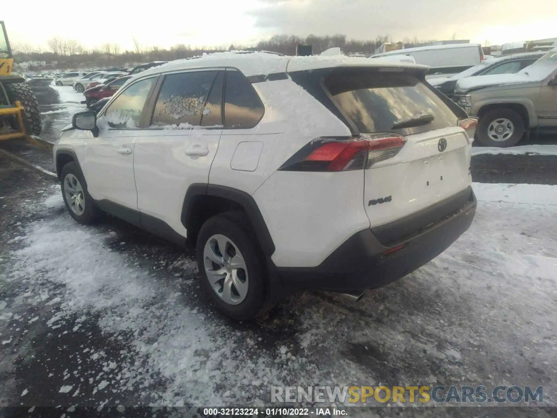 3 Photograph of a damaged car 2T3F1RFV9KW065622 TOYOTA RAV4 2019