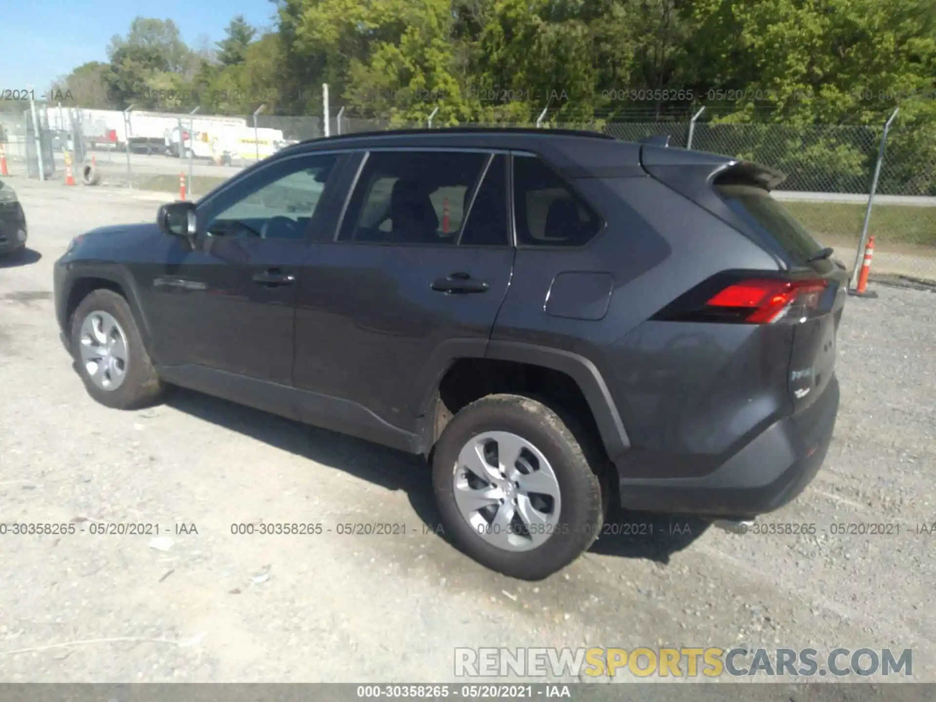 3 Photograph of a damaged car 2T3F1RFV9KW071338 TOYOTA RAV4 2019