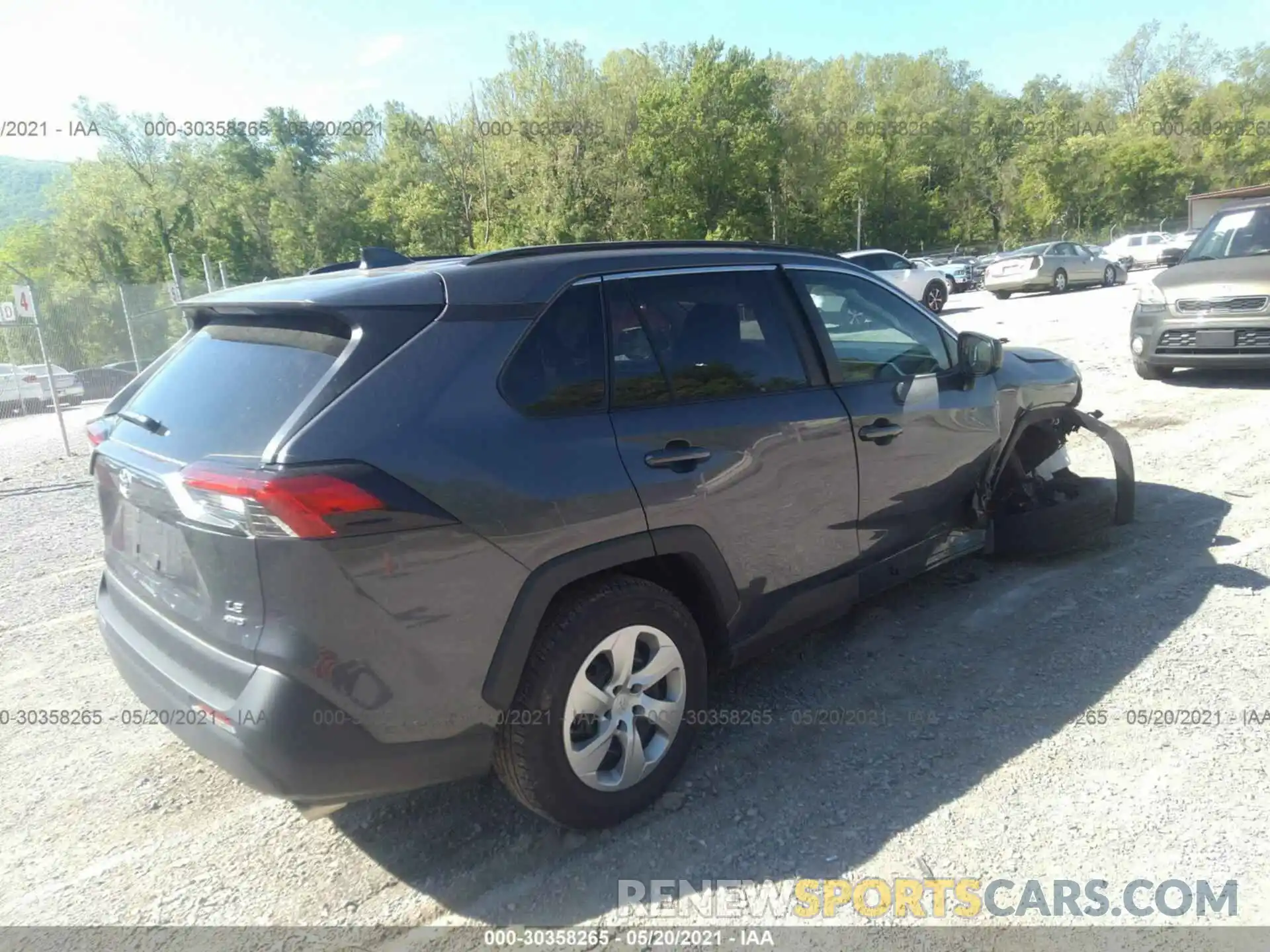 4 Photograph of a damaged car 2T3F1RFV9KW071338 TOYOTA RAV4 2019