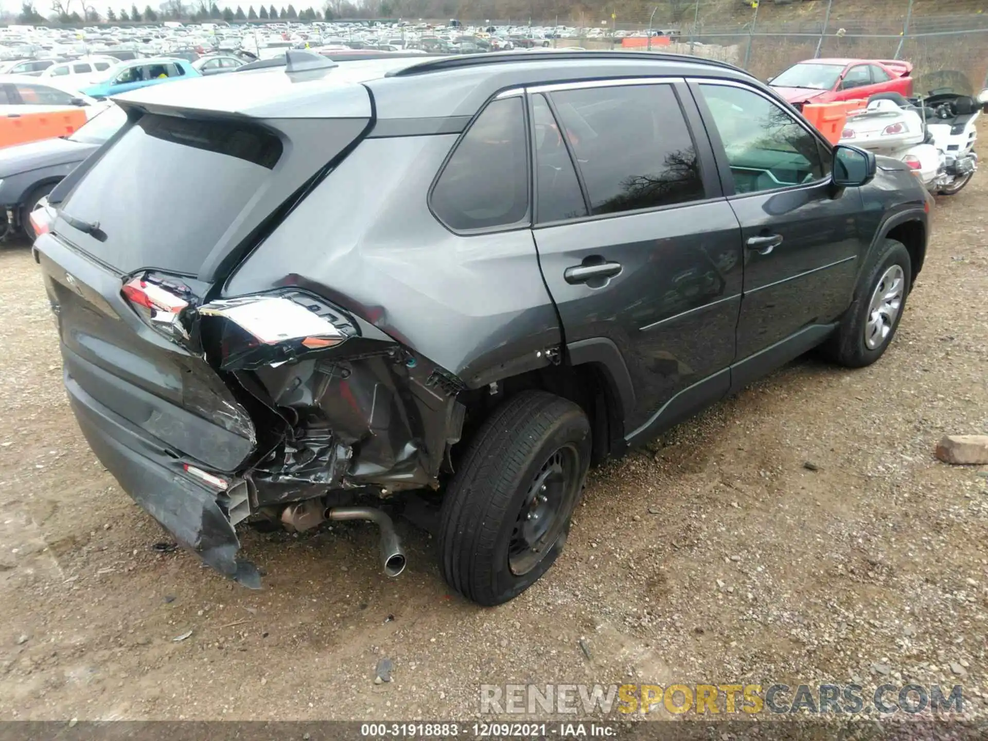 3 Фотография поврежденного автомобиля 2T3F1RFV9KW071985 TOYOTA RAV4 2019