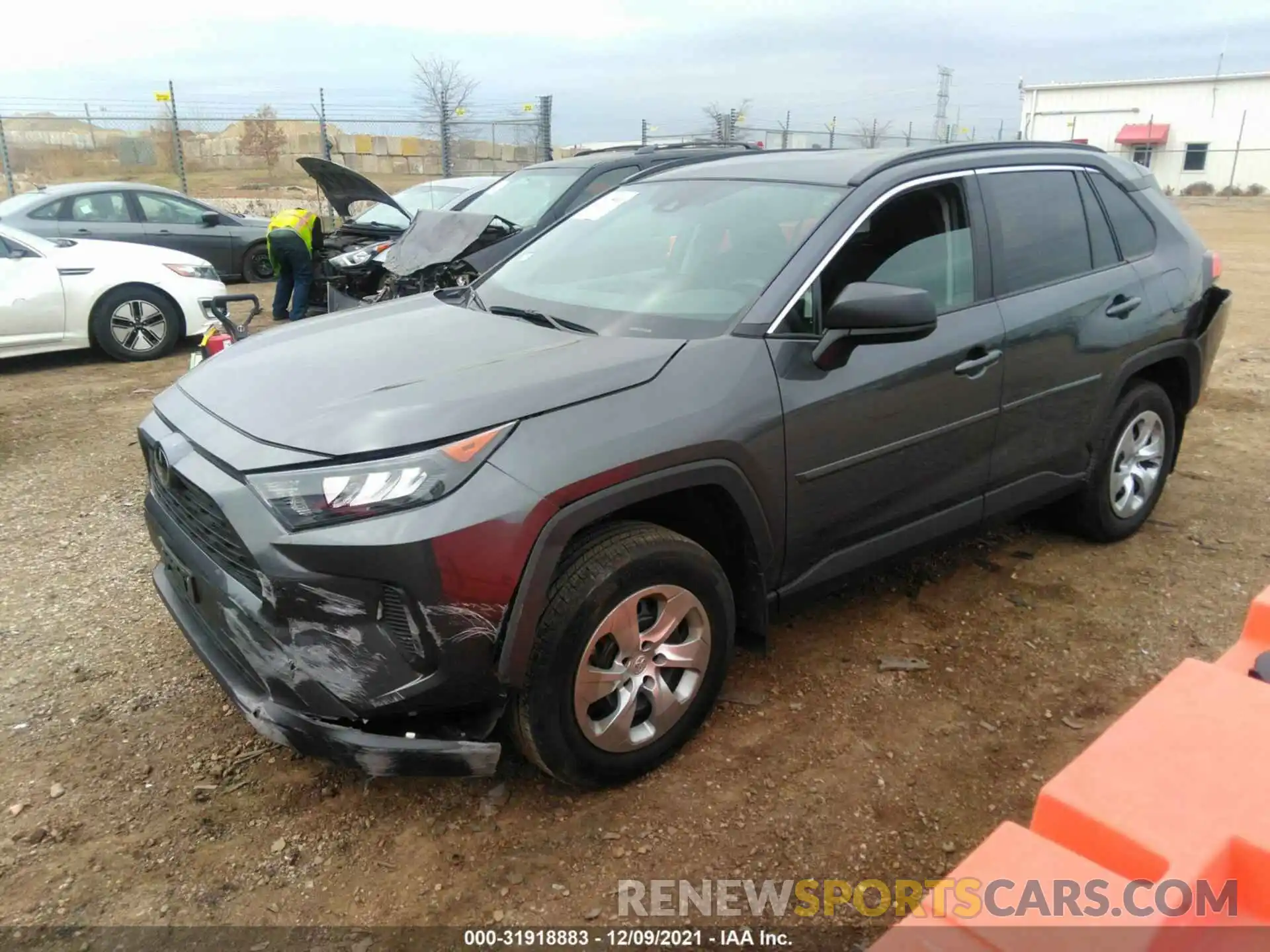 5 Photograph of a damaged car 2T3F1RFV9KW071985 TOYOTA RAV4 2019