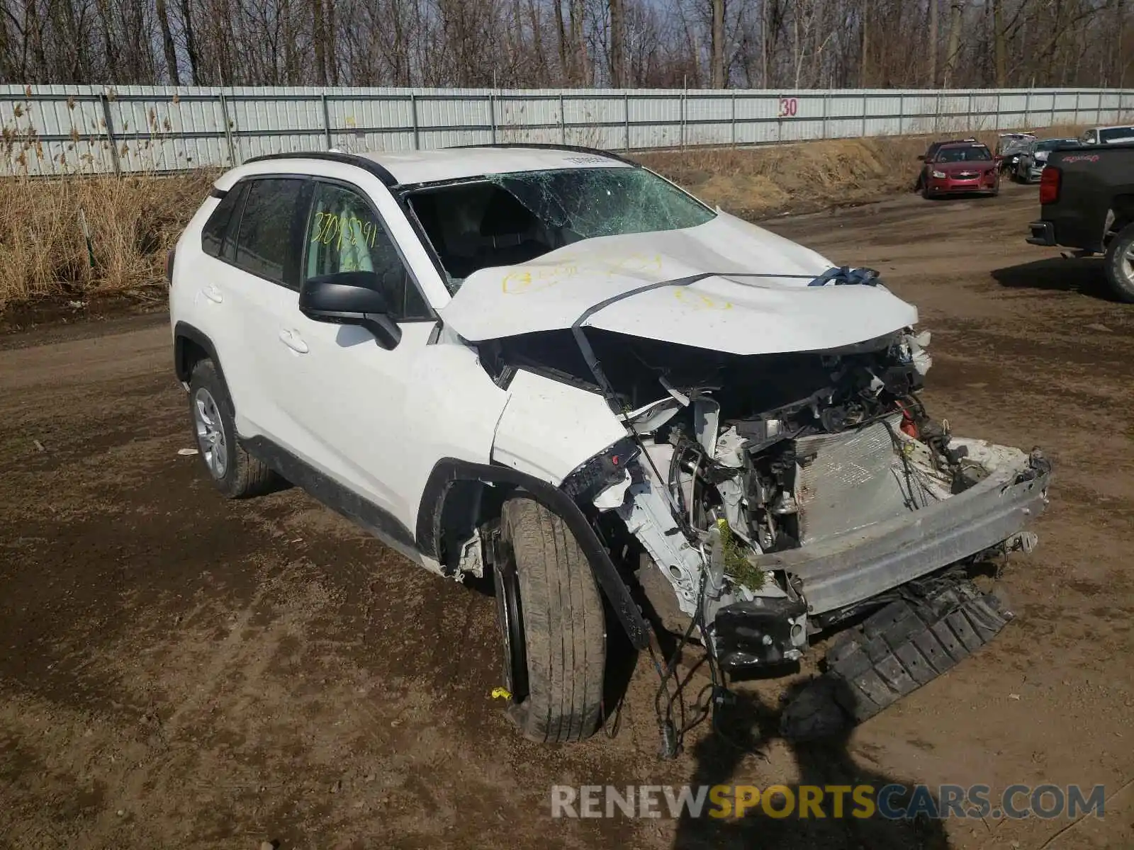 1 Photograph of a damaged car 2T3F1RFV9KW083828 TOYOTA RAV4 2019