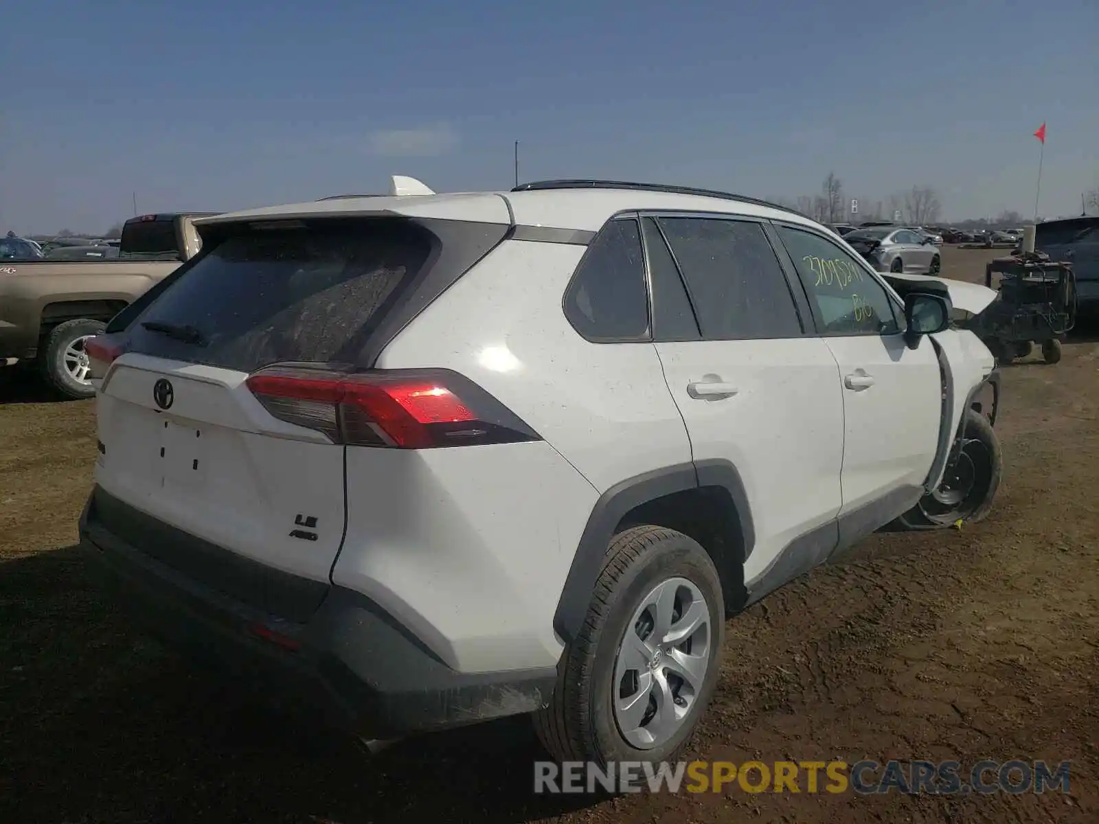 4 Photograph of a damaged car 2T3F1RFV9KW083828 TOYOTA RAV4 2019