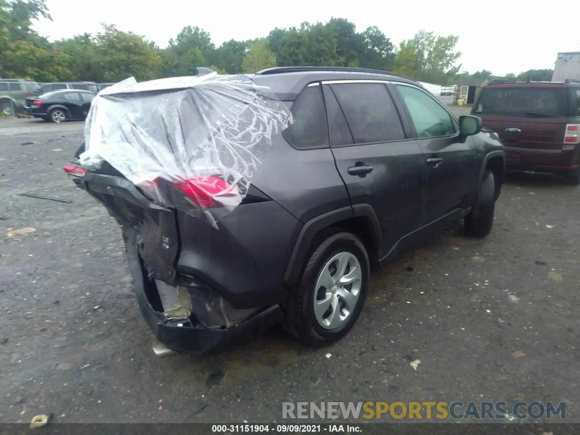 4 Photograph of a damaged car 2T3F1RFVXKC018374 TOYOTA RAV4 2019