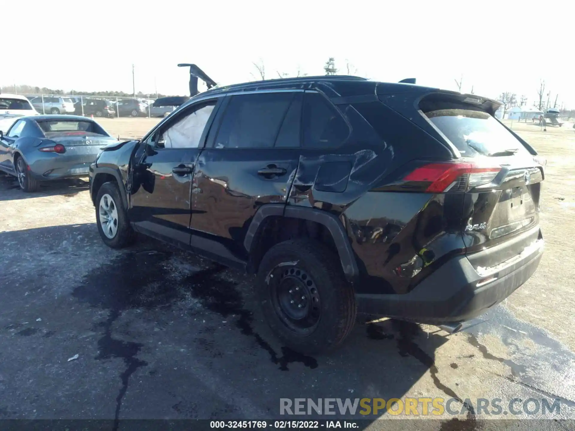 3 Фотография поврежденного автомобиля 2T3F1RFVXKC032016 TOYOTA RAV4 2019