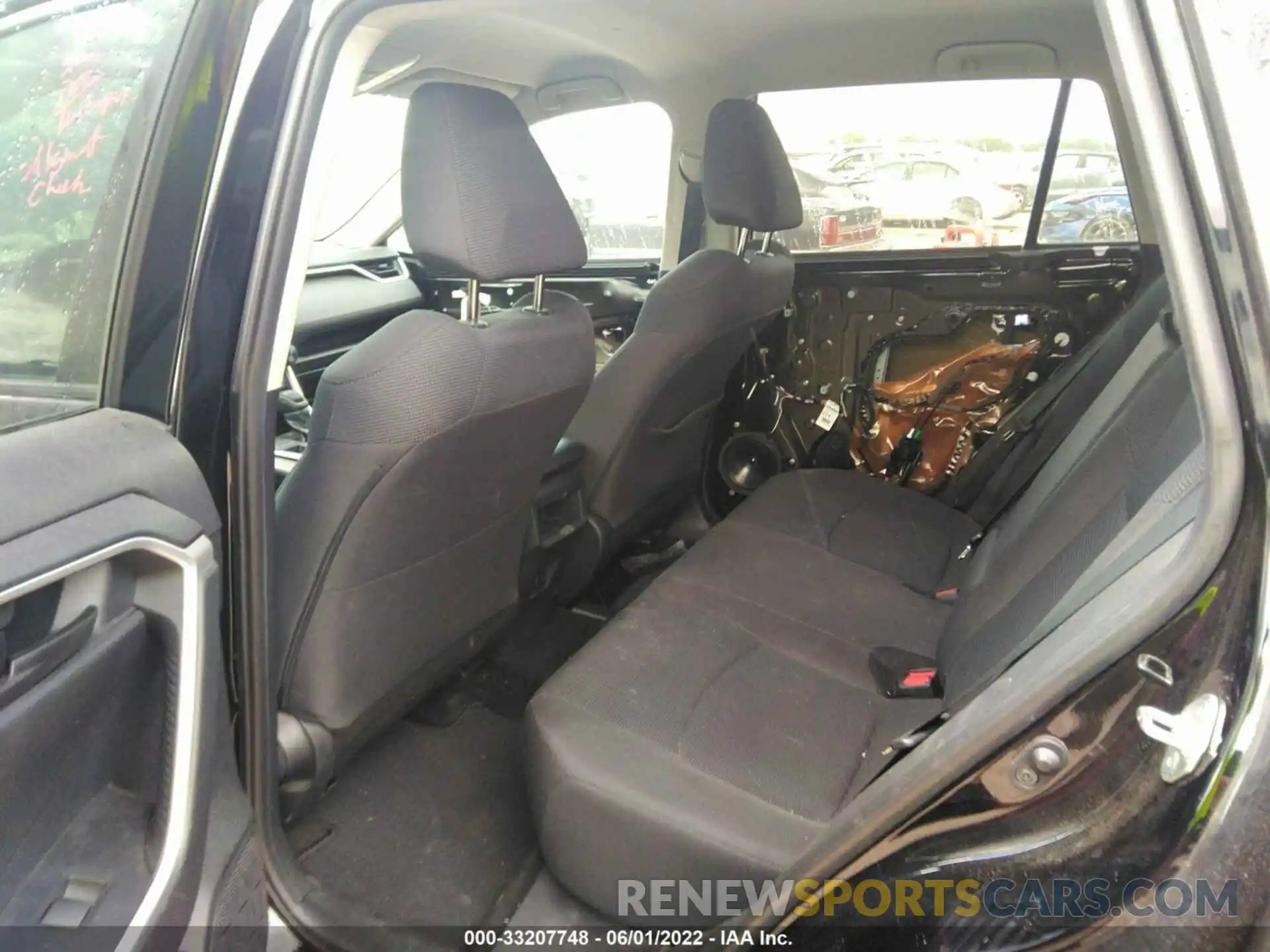 8 Photograph of a damaged car 2T3F1RFVXKC040066 TOYOTA RAV4 2019