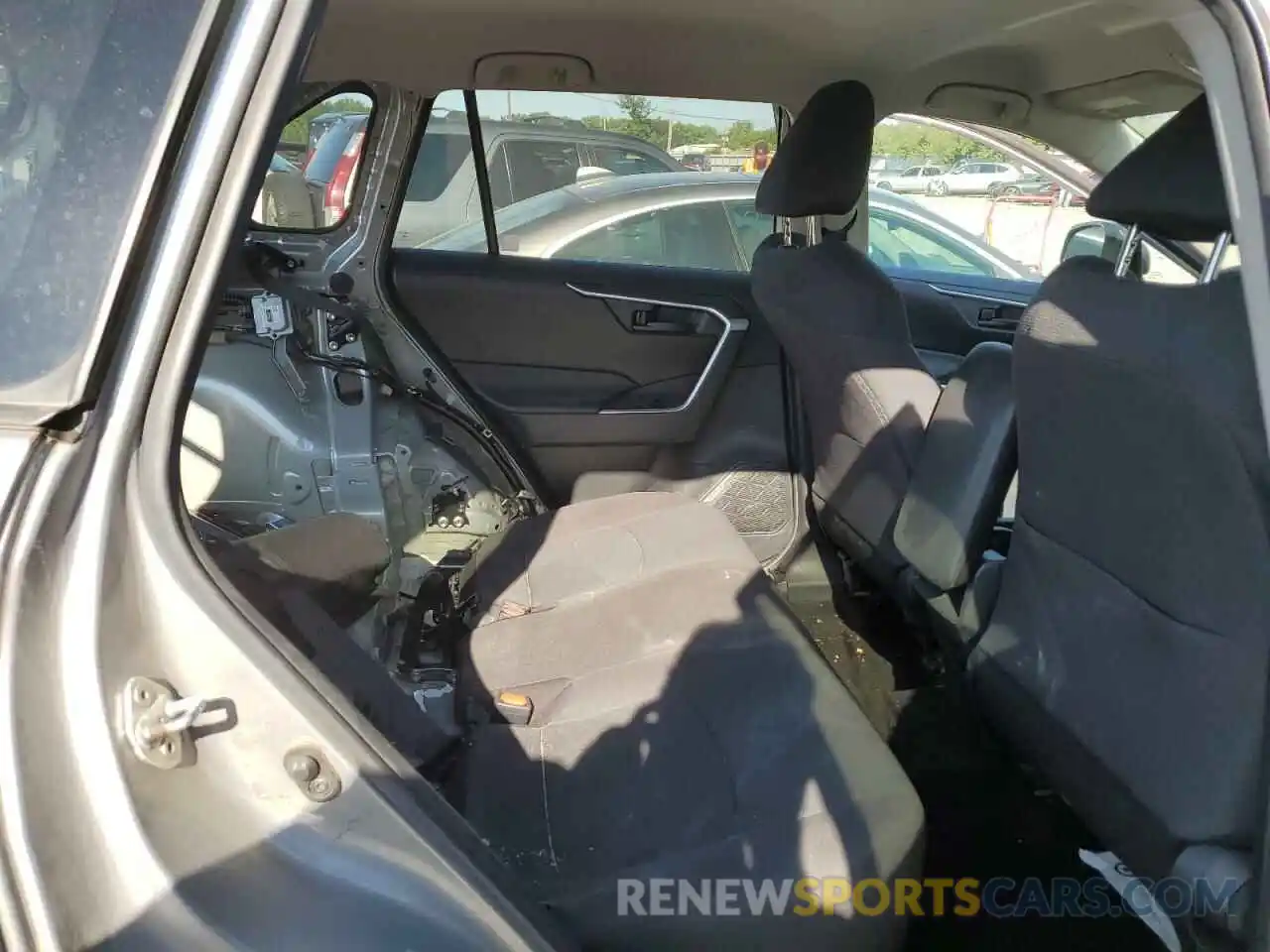 6 Photograph of a damaged car 2T3F1RFVXKC059636 TOYOTA RAV4 2019