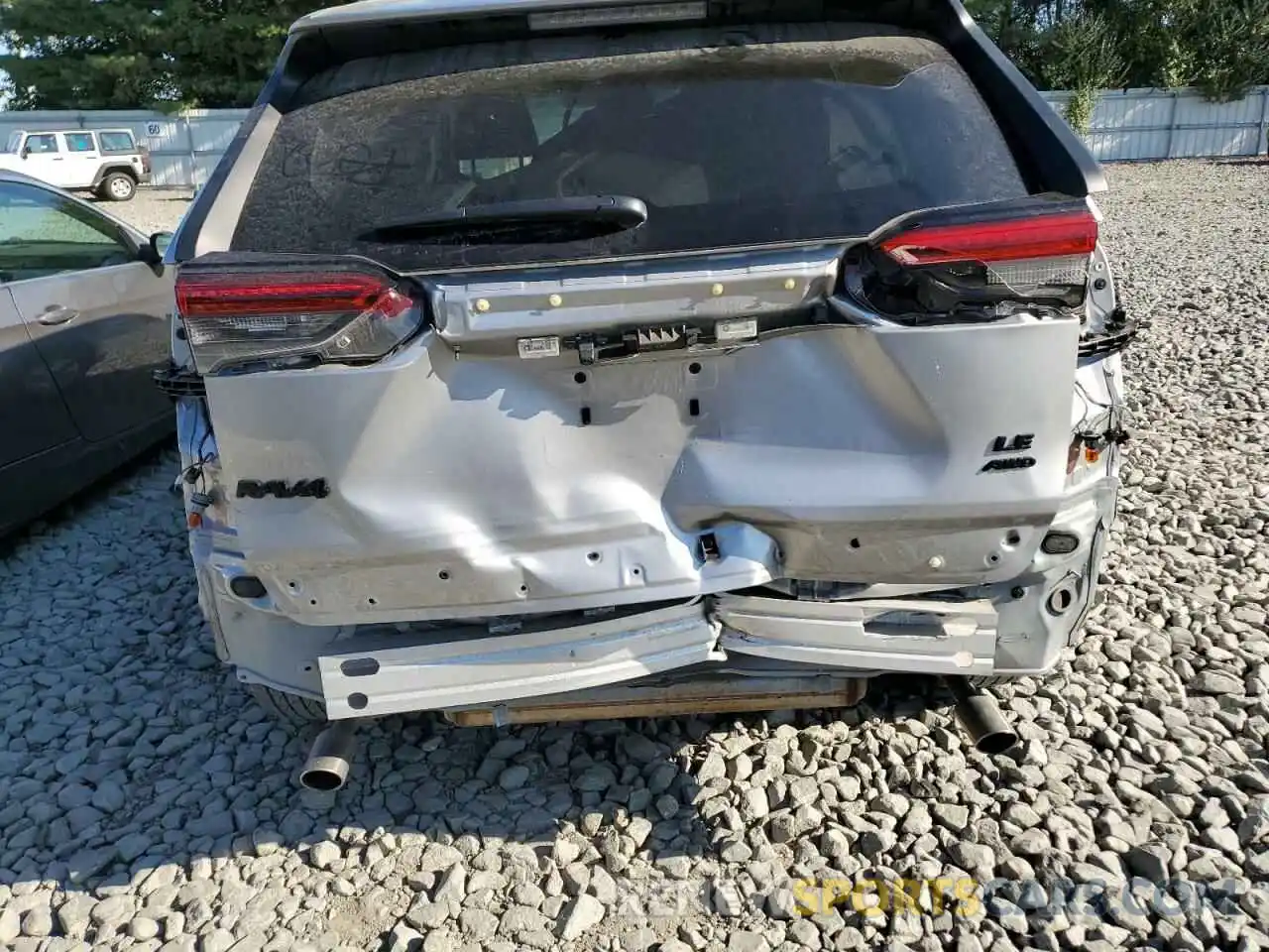 9 Photograph of a damaged car 2T3F1RFVXKC059636 TOYOTA RAV4 2019