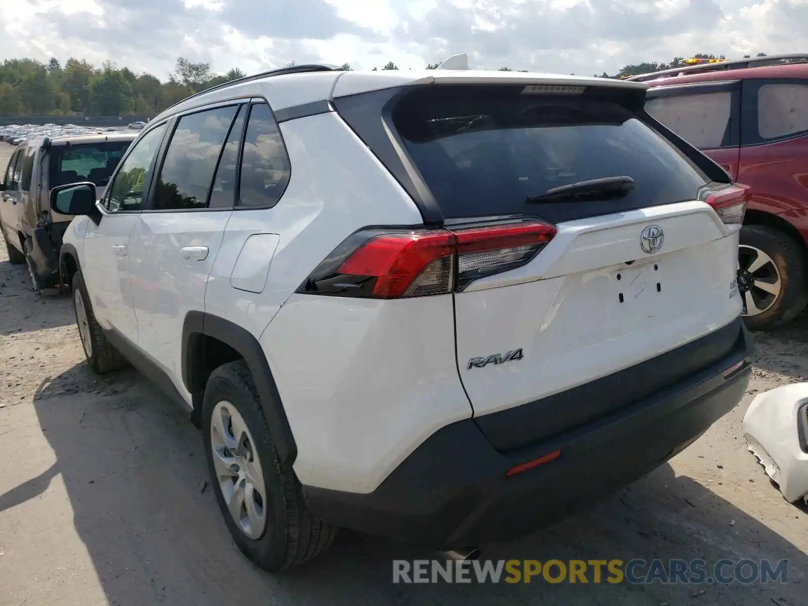 3 Photograph of a damaged car 2T3F1RFVXKW005140 TOYOTA RAV4 2019