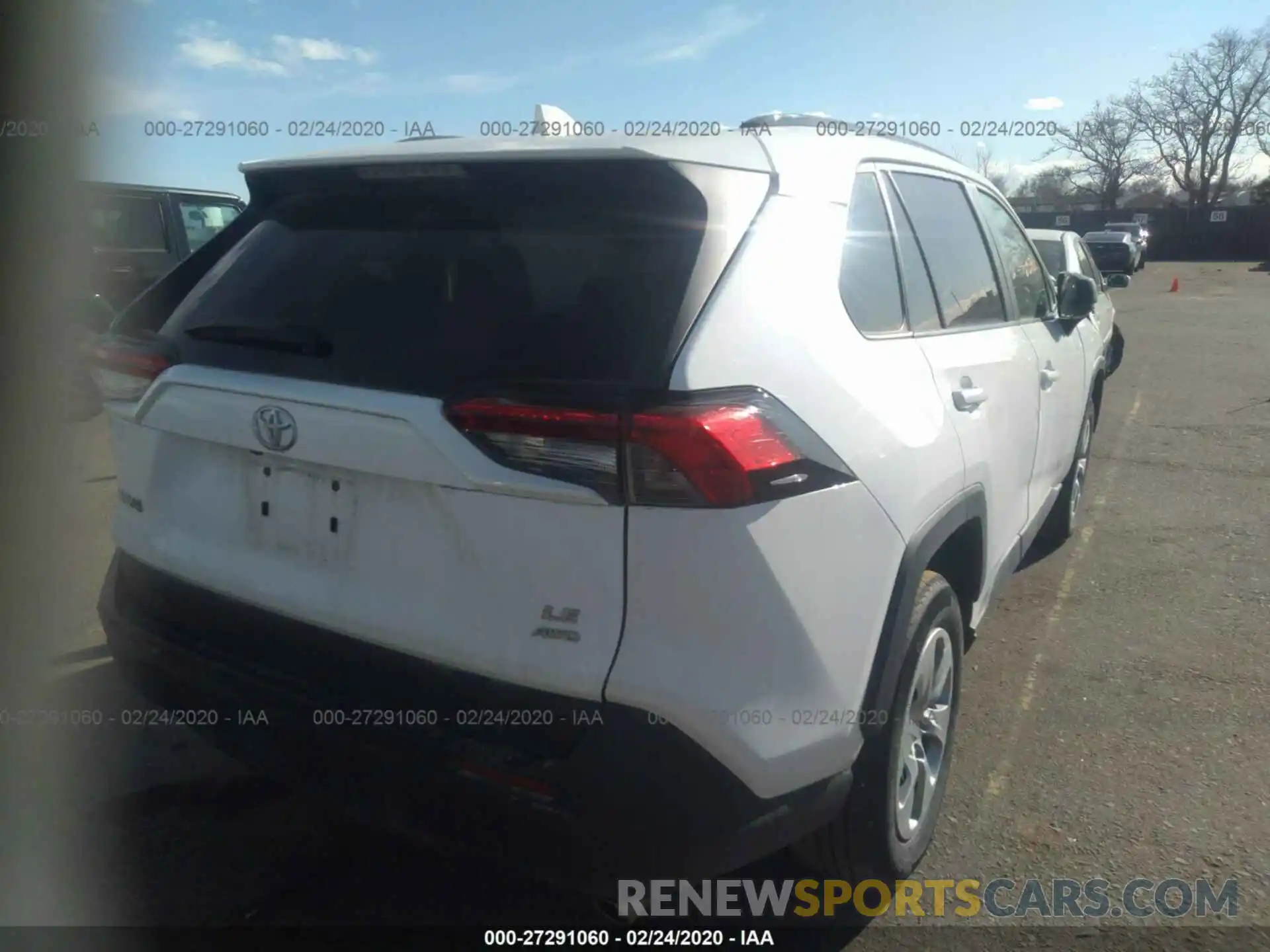 4 Photograph of a damaged car 2T3F1RFVXKW019250 TOYOTA RAV4 2019