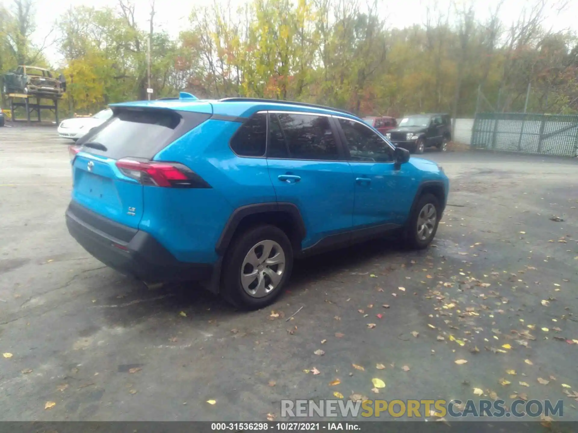 4 Photograph of a damaged car 2T3F1RFVXKW048800 TOYOTA RAV4 2019