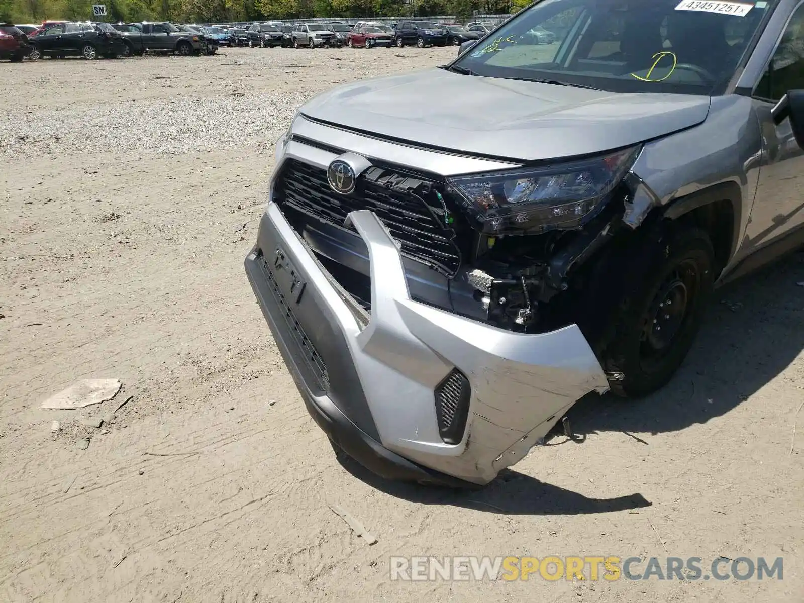 9 Photograph of a damaged car 2T3F1RFVXKW050160 TOYOTA RAV4 2019