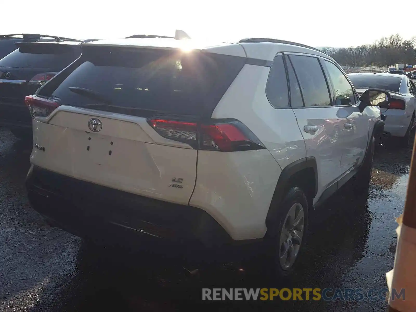 4 Photograph of a damaged car 2T3F1RFVXKW054533 TOYOTA RAV4 2019