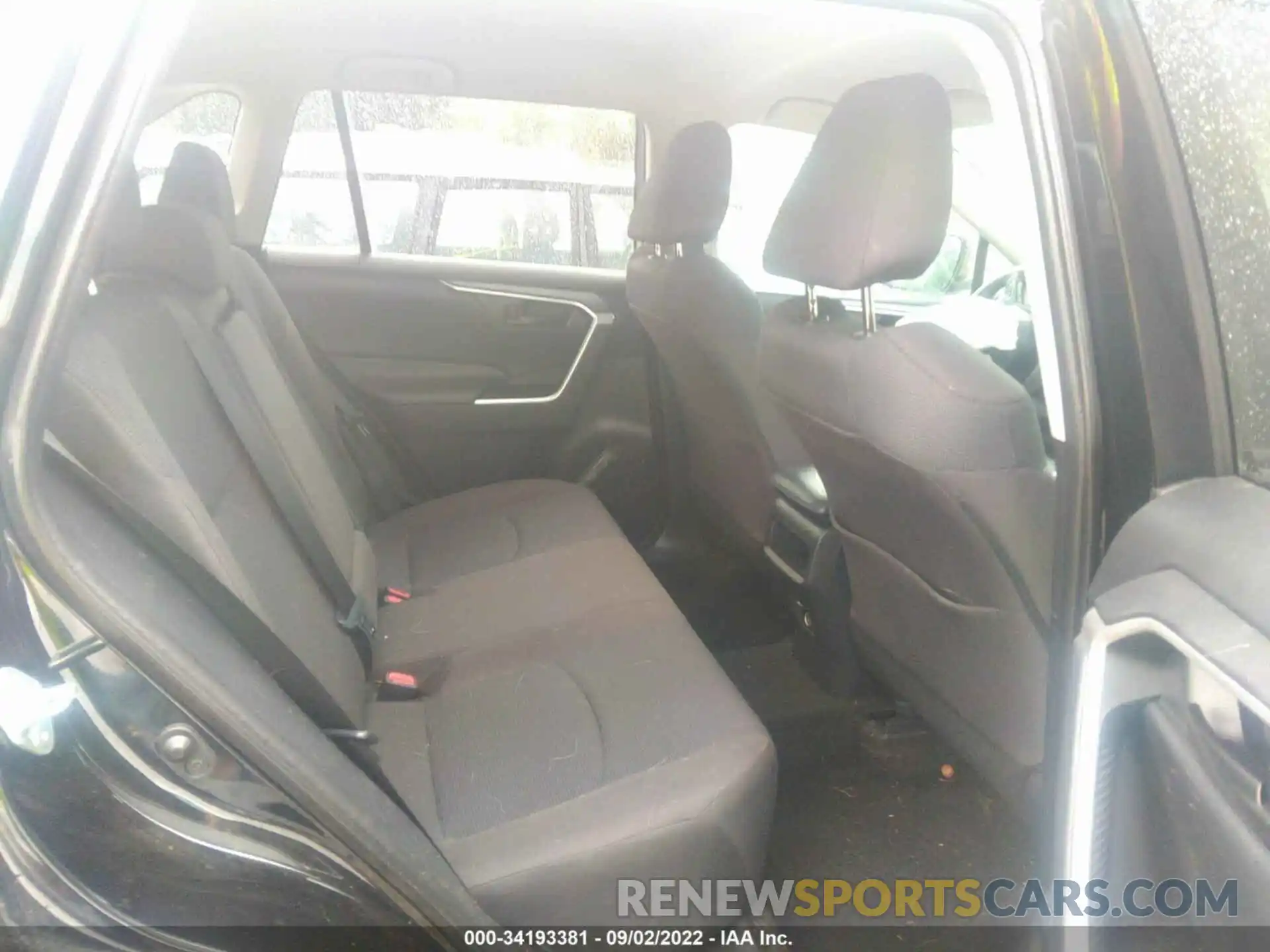 8 Photograph of a damaged car 2T3F1RFVXKW075480 TOYOTA RAV4 2019