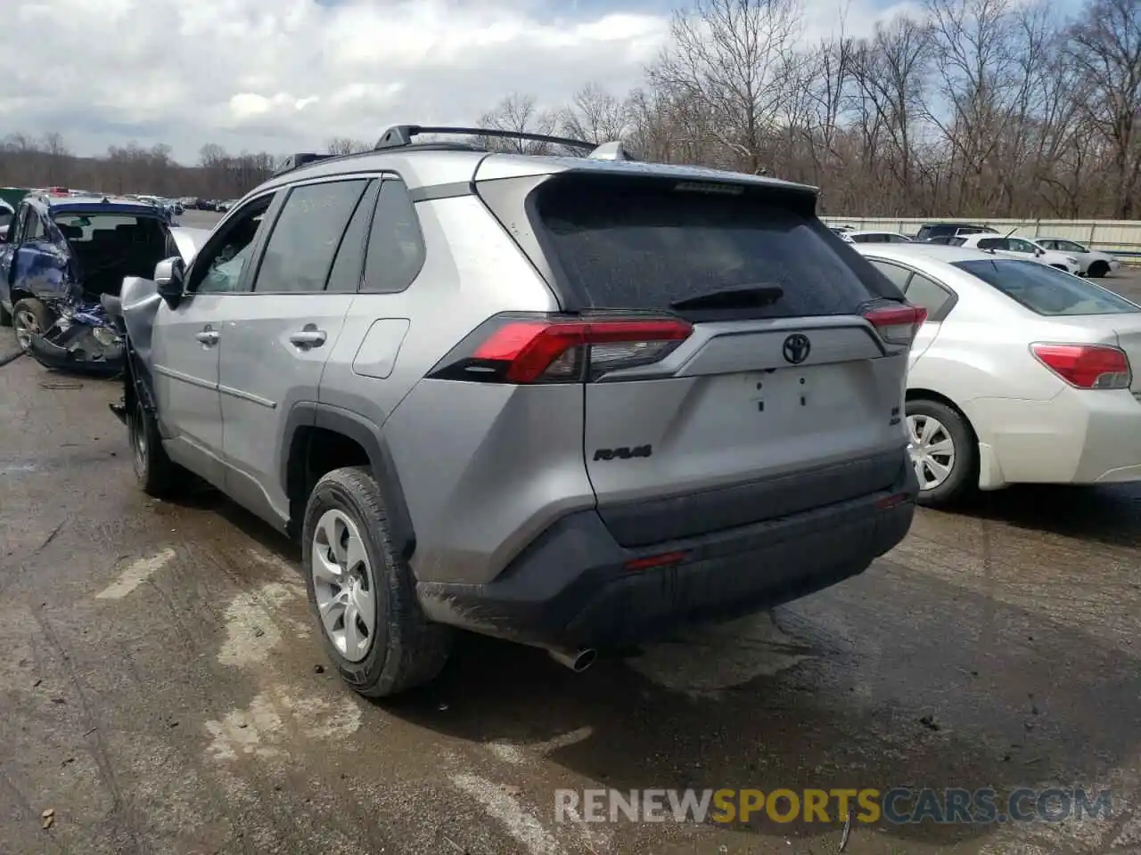 3 Photograph of a damaged car 2T3G1RFV0KC003466 TOYOTA RAV4 2019