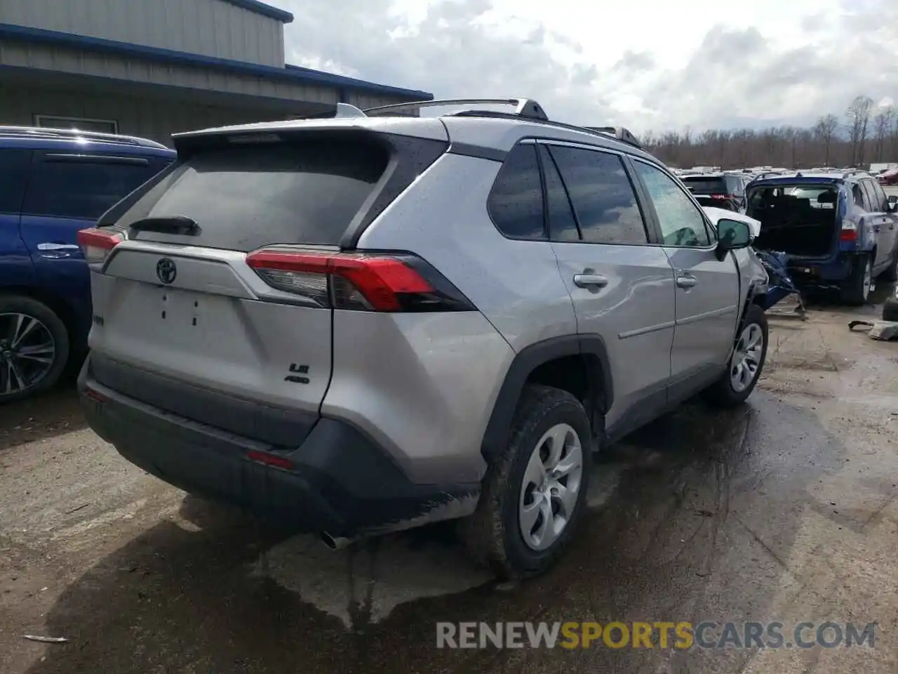 4 Photograph of a damaged car 2T3G1RFV0KC003466 TOYOTA RAV4 2019