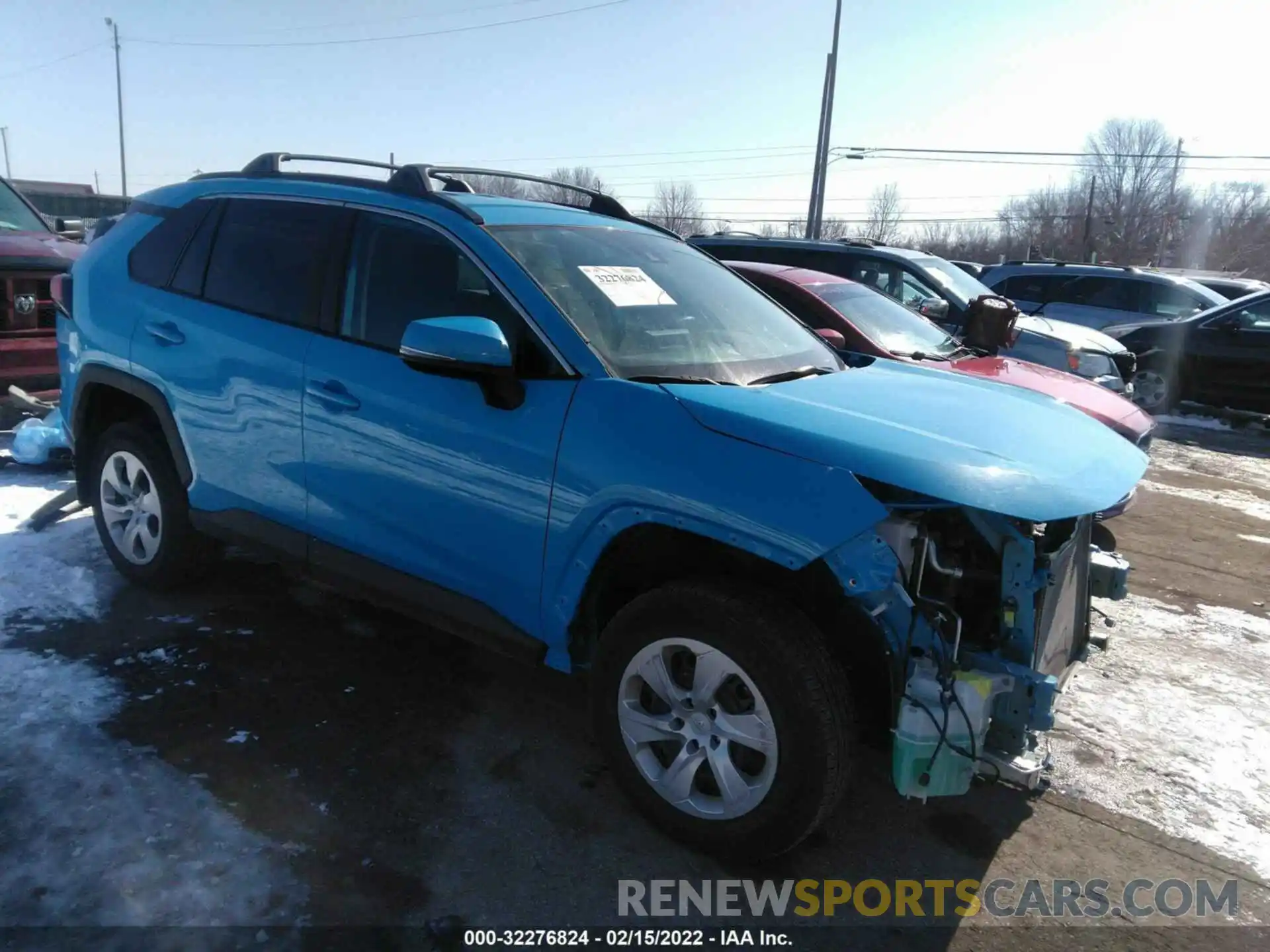 1 Photograph of a damaged car 2T3G1RFV0KC022440 TOYOTA RAV4 2019