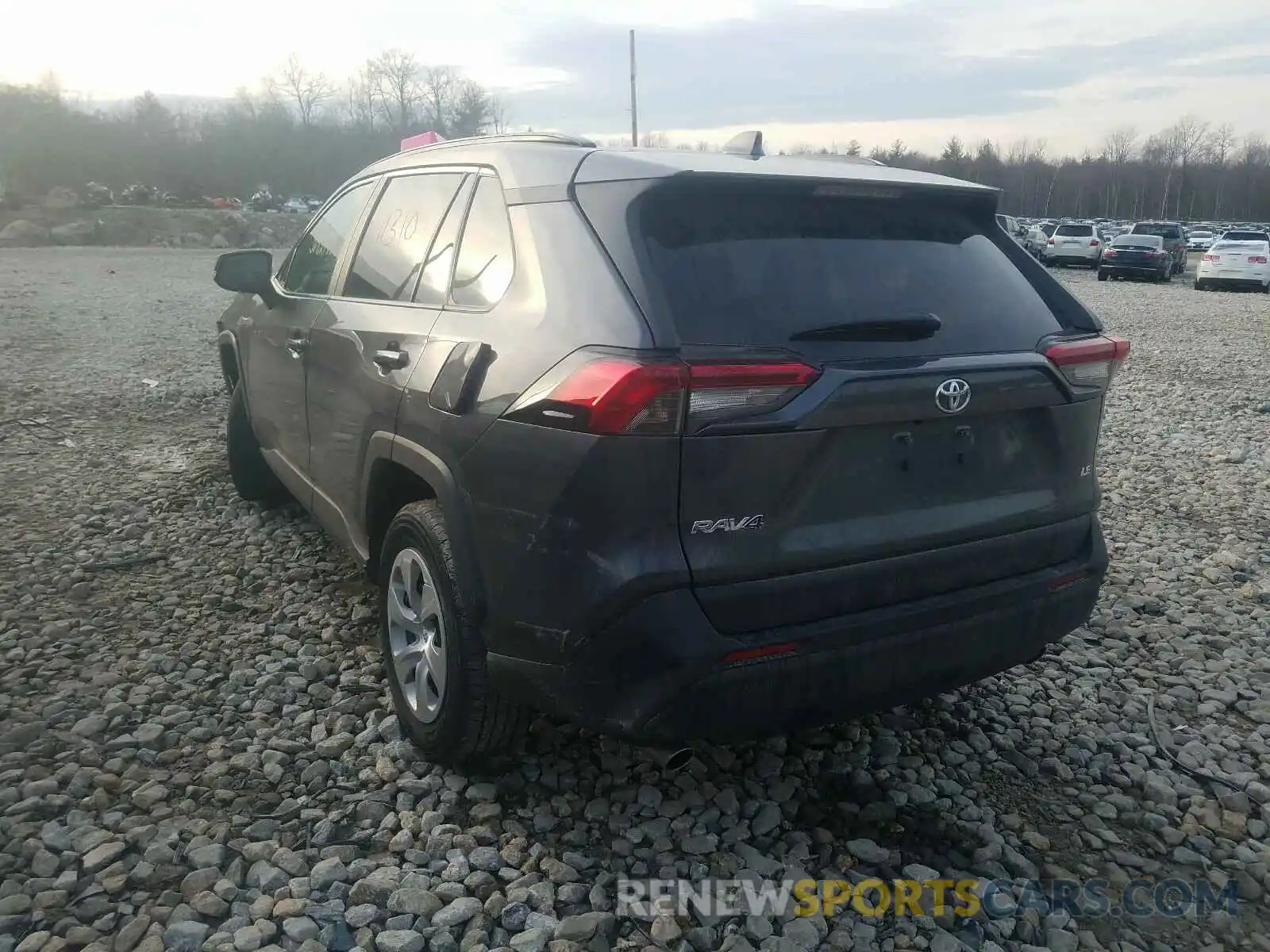 3 Photograph of a damaged car 2T3G1RFV0KC028822 TOYOTA RAV4 2019