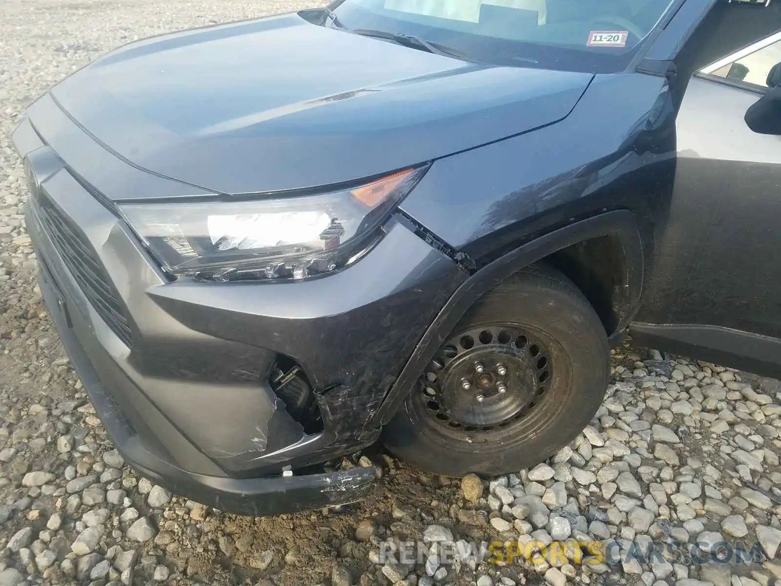 9 Photograph of a damaged car 2T3G1RFV0KC028822 TOYOTA RAV4 2019