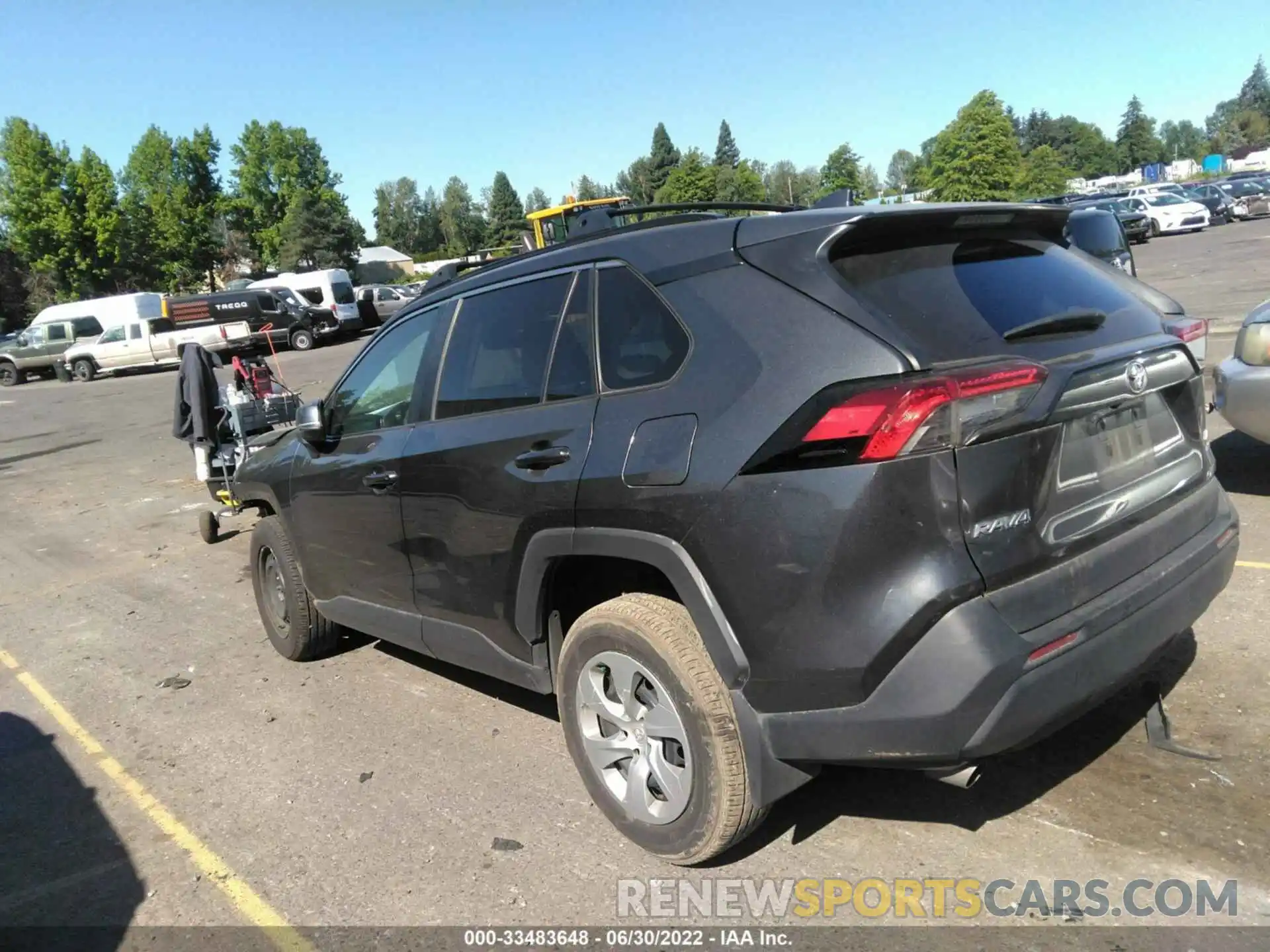 3 Фотография поврежденного автомобиля 2T3G1RFV0KC052702 TOYOTA RAV4 2019