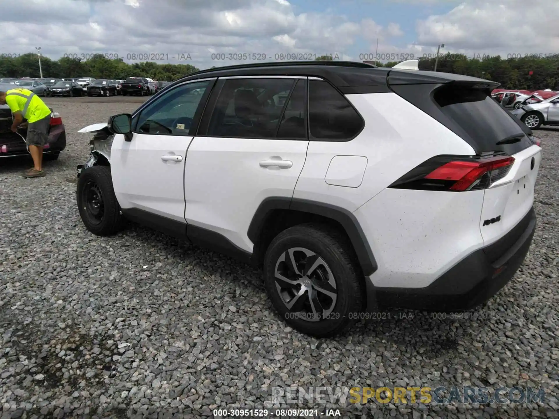 3 Фотография поврежденного автомобиля 2T3G1RFV0KC054501 TOYOTA RAV4 2019